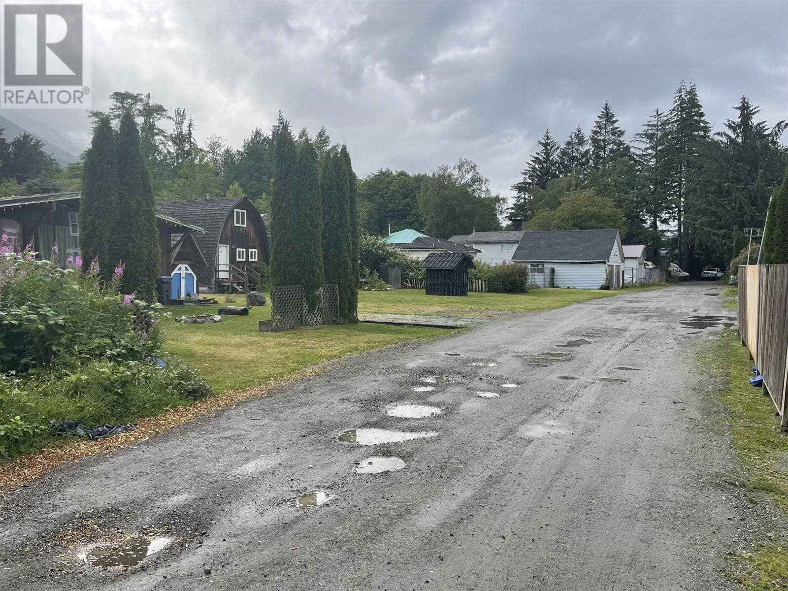 38024 SIXTH AVENUE photo 3