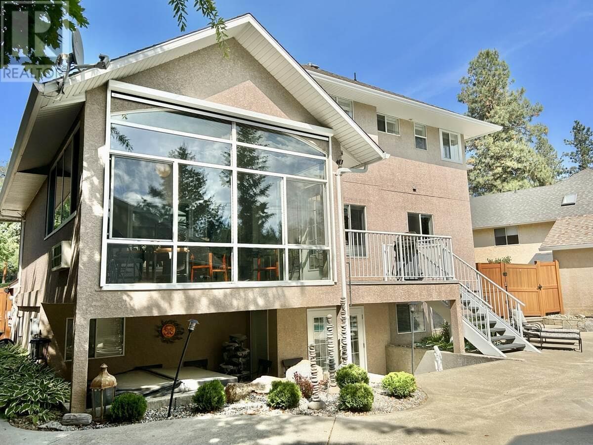 3911 Lakevale Place photo 3