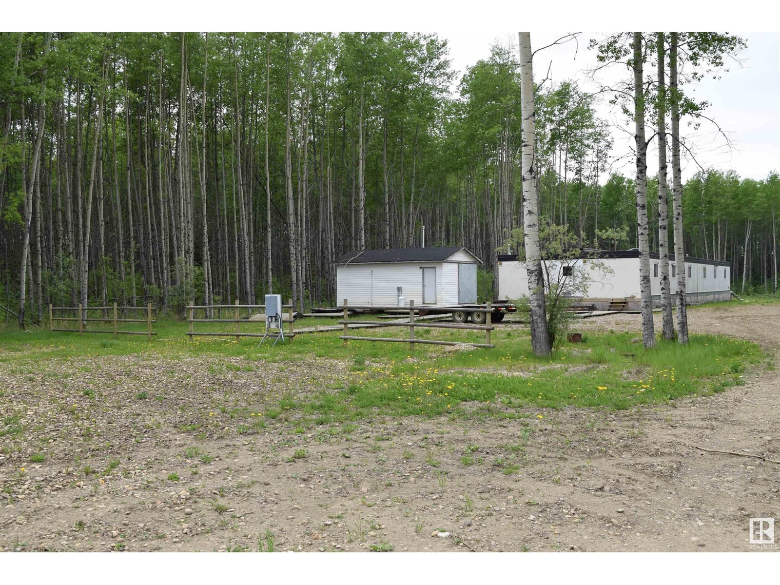 455 Industrial DR N — photo 4