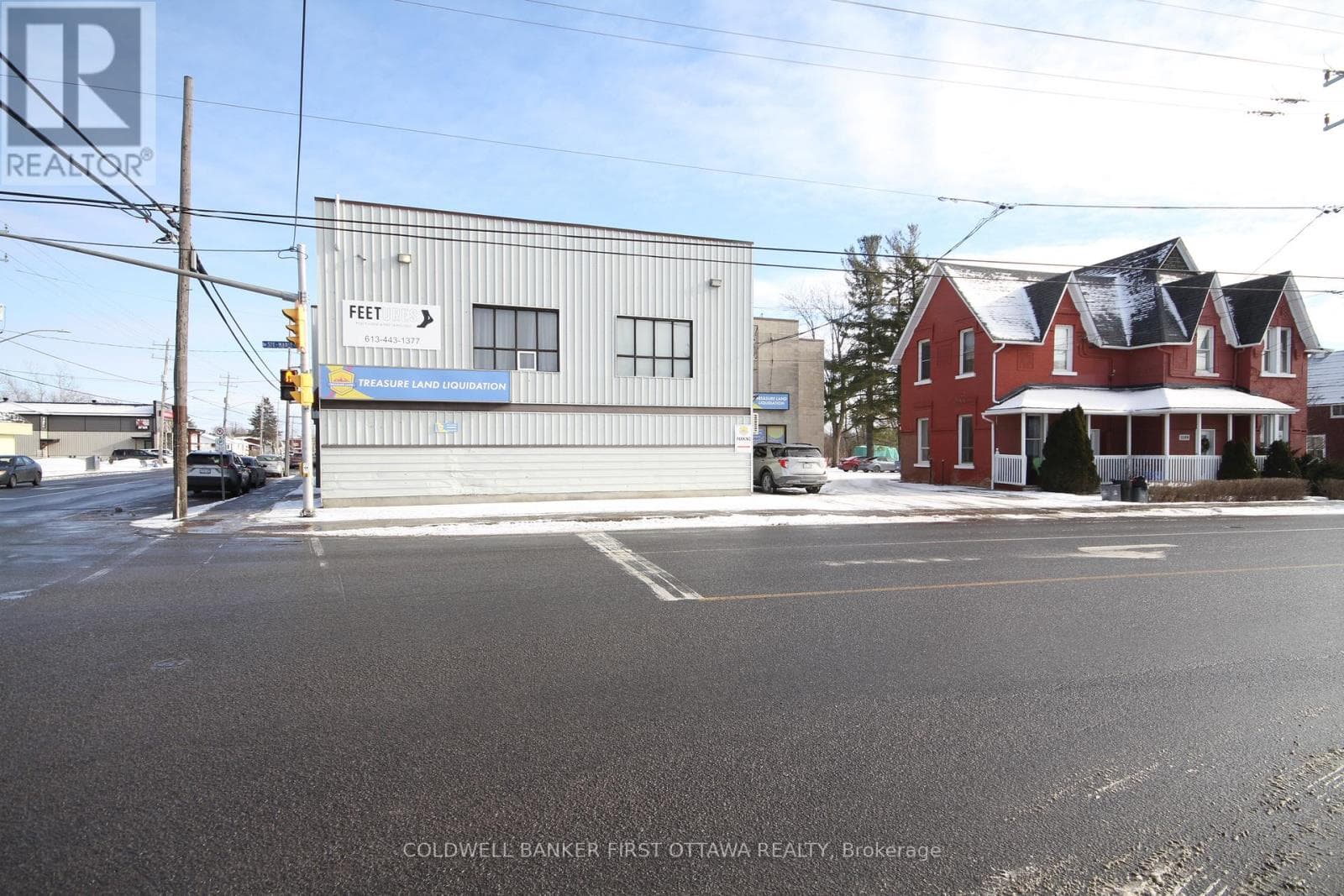 866 NOTRE DAME STREET photo 5