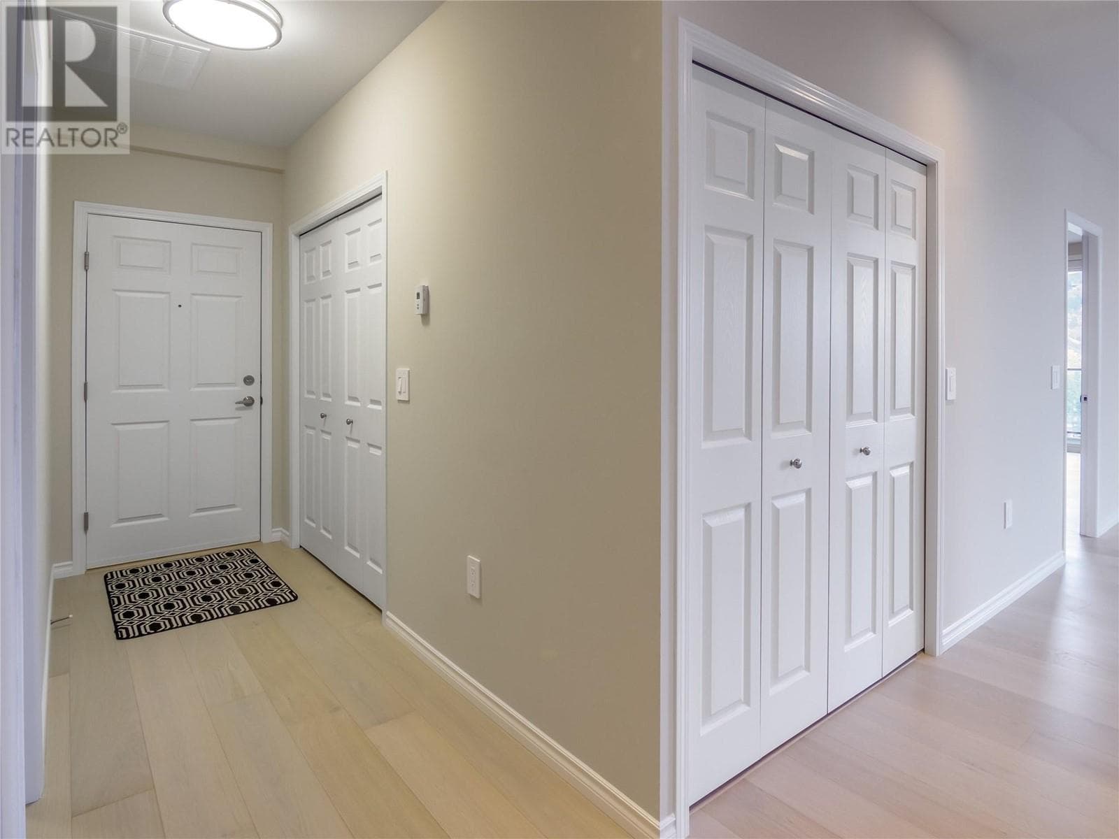 3362 Skaha Lake Road Unit# 1204 photo 2