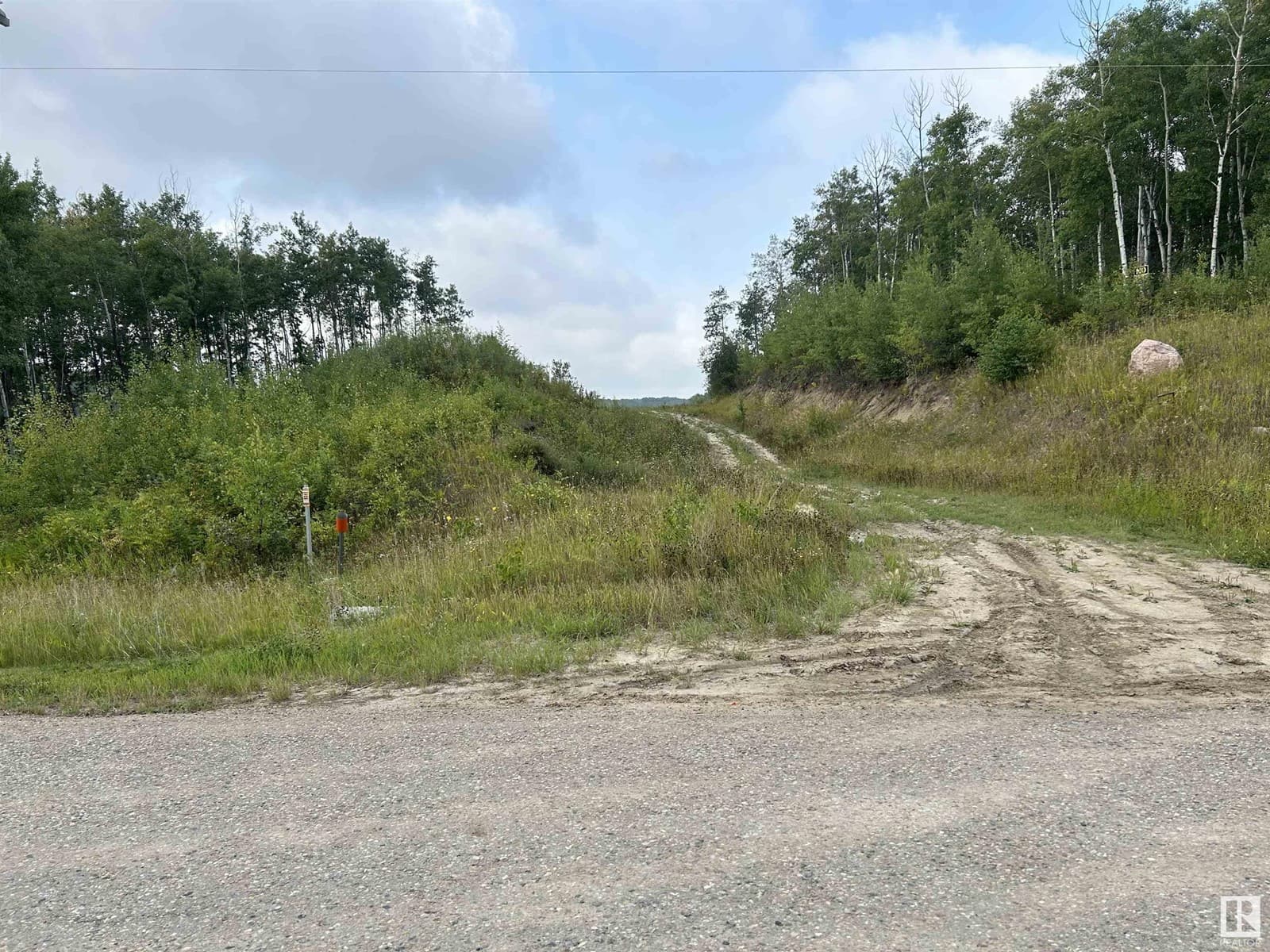 62420 RGE RD 411 — photo 3