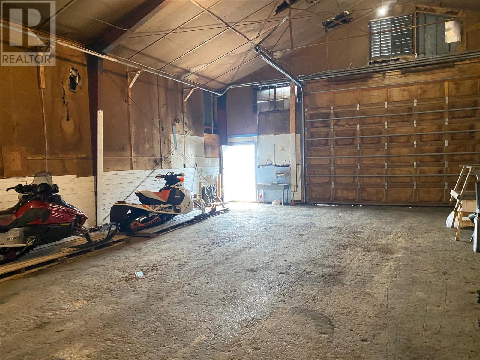5 Michigan Drive photo 5