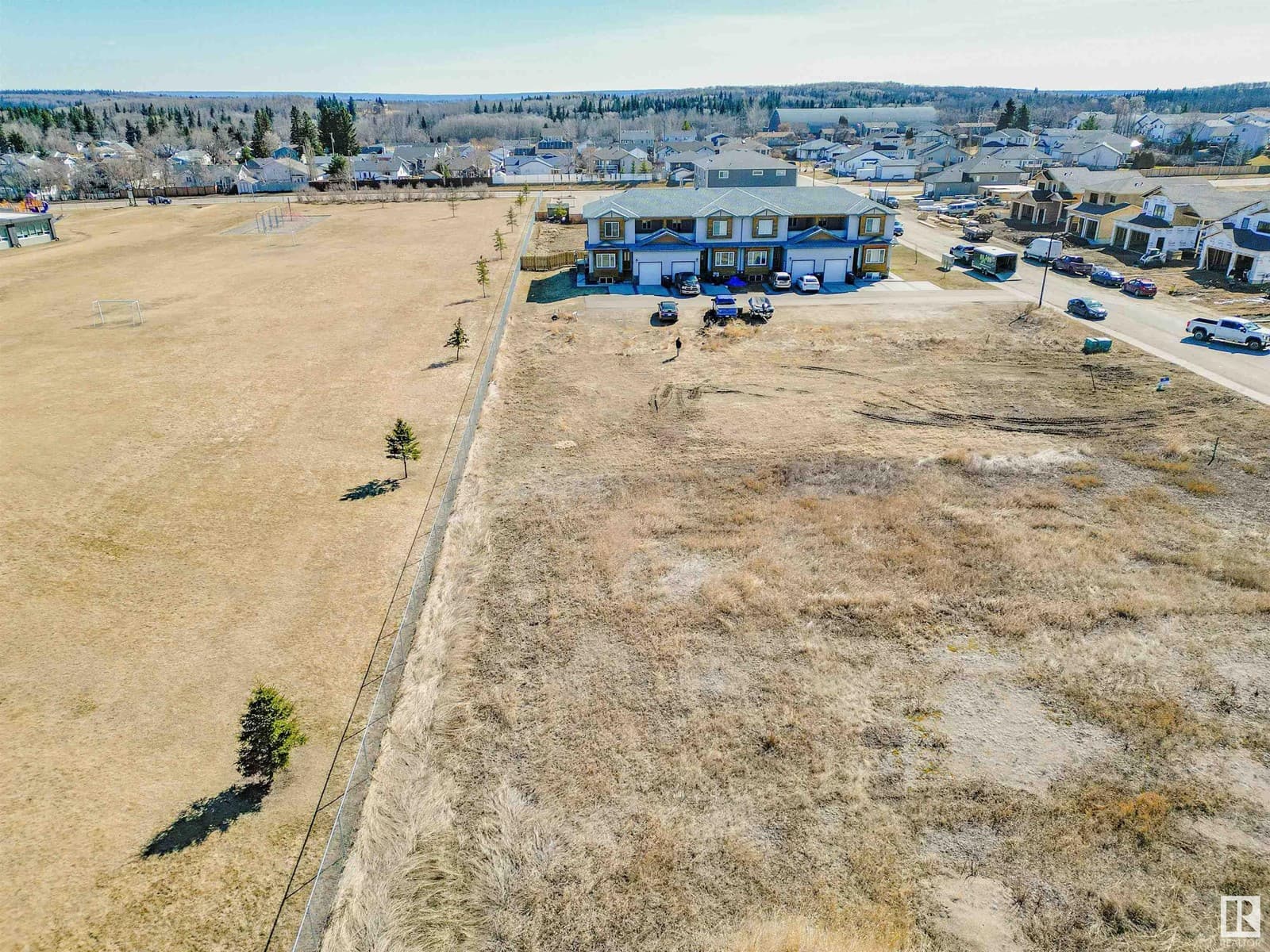 822 Schooner DR — photo 4