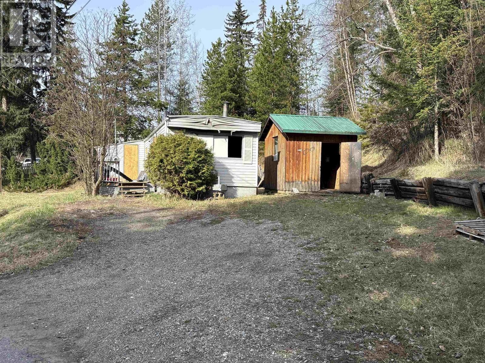 1915 DUBOIS DRIVE photo 2
