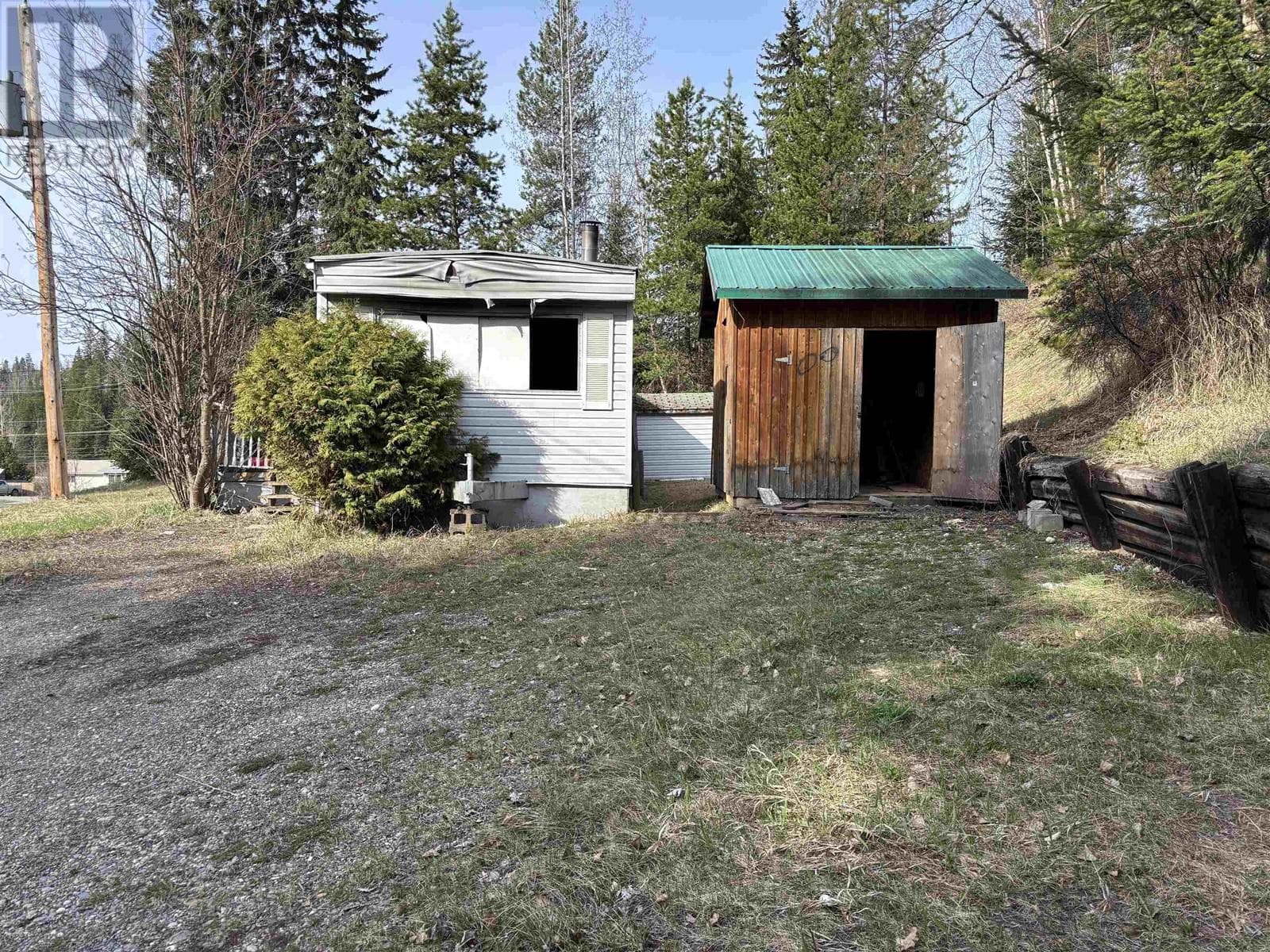 1915 DUBOIS DRIVE photo 3