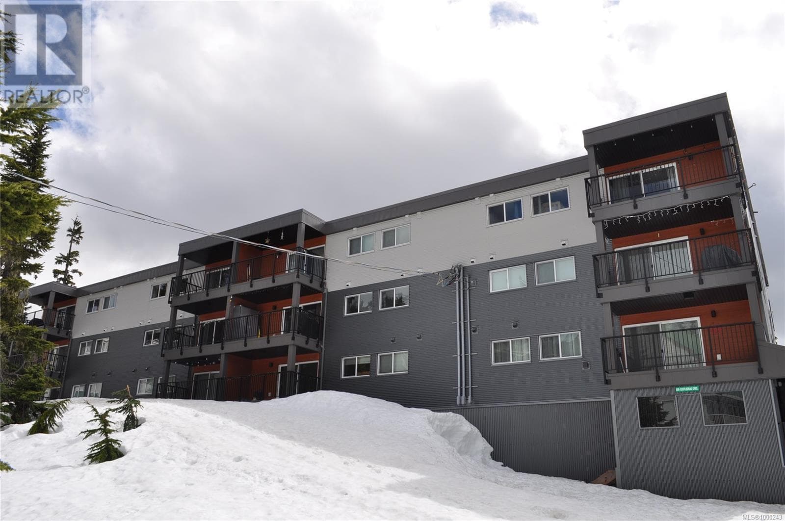 2 bed 2 bath single family at 307 695 Castle Crag Cres — $345,000