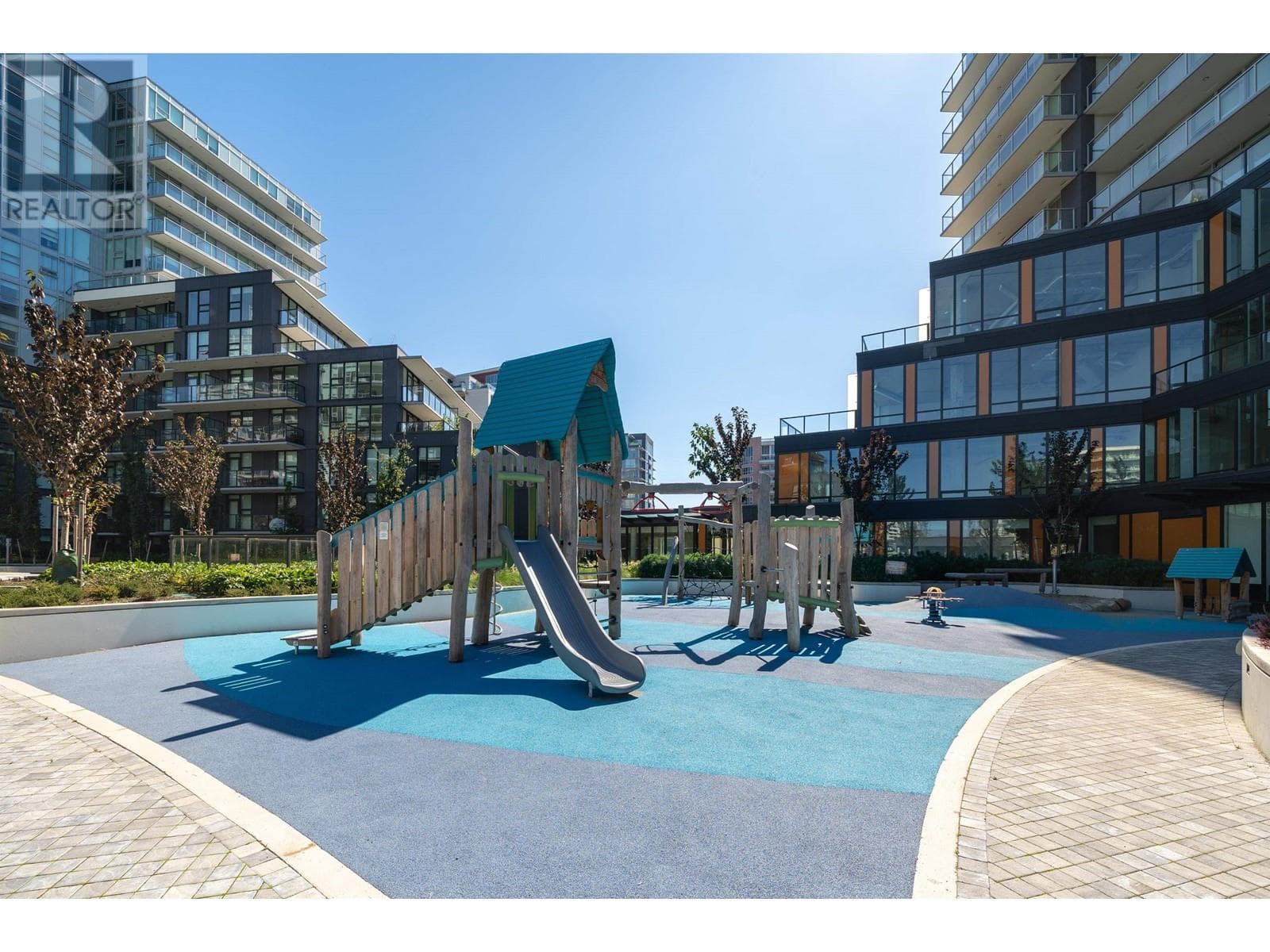 711 6655 BUSWELL STREET photo 4