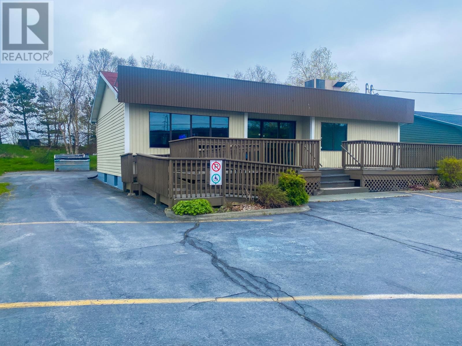office at 173 Conception Bay Highway — $274,900