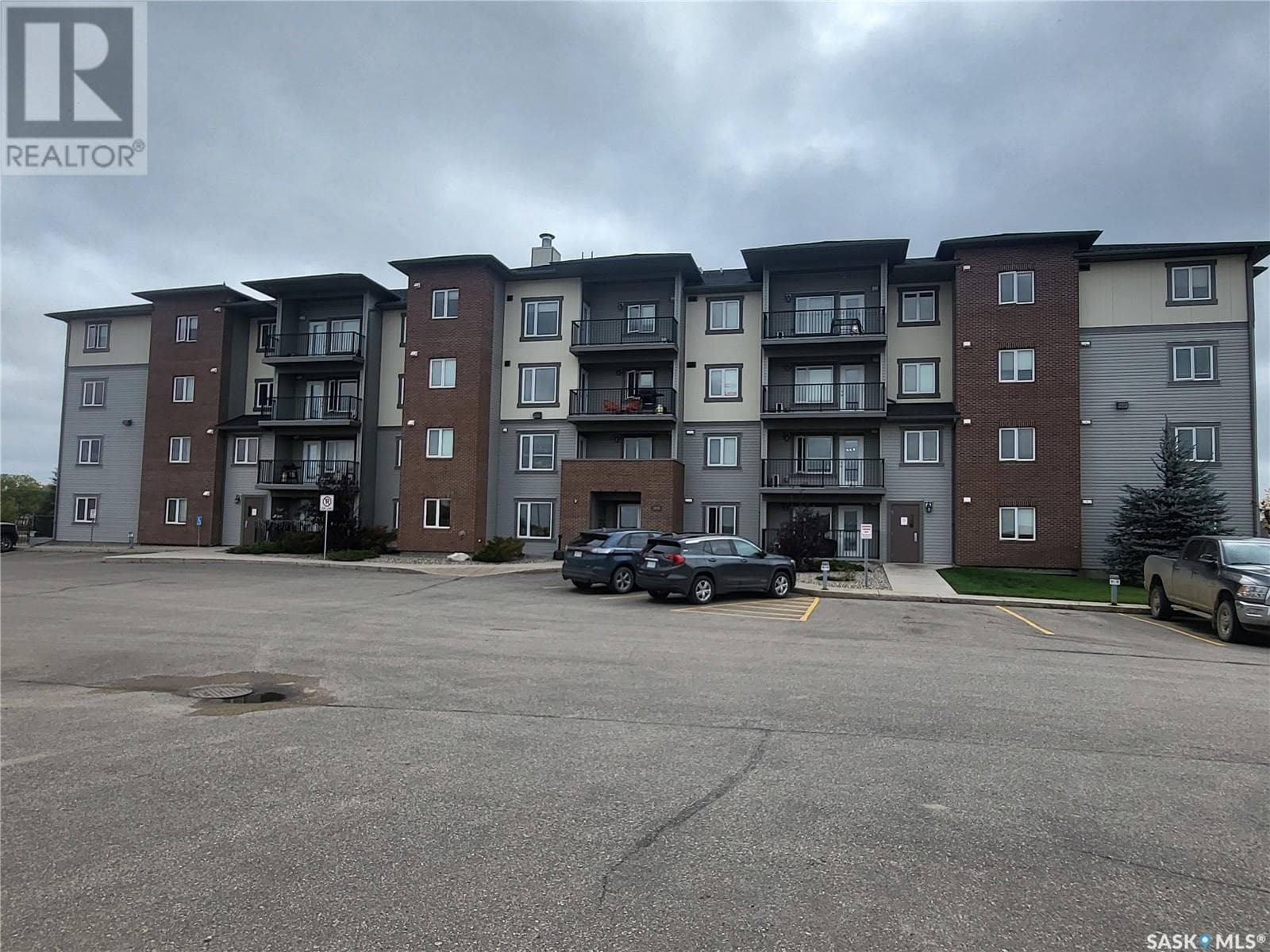1 bed 1 bath single family at 403 2141 Larter ROAD — $124,900