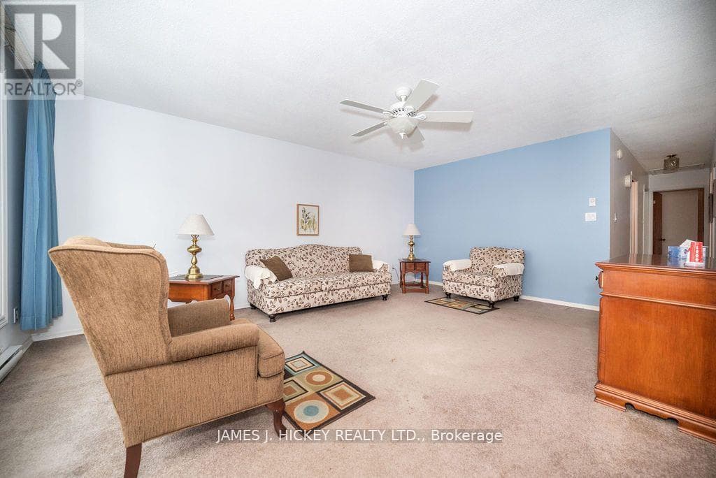 11 HAMMOND COURT photo 5