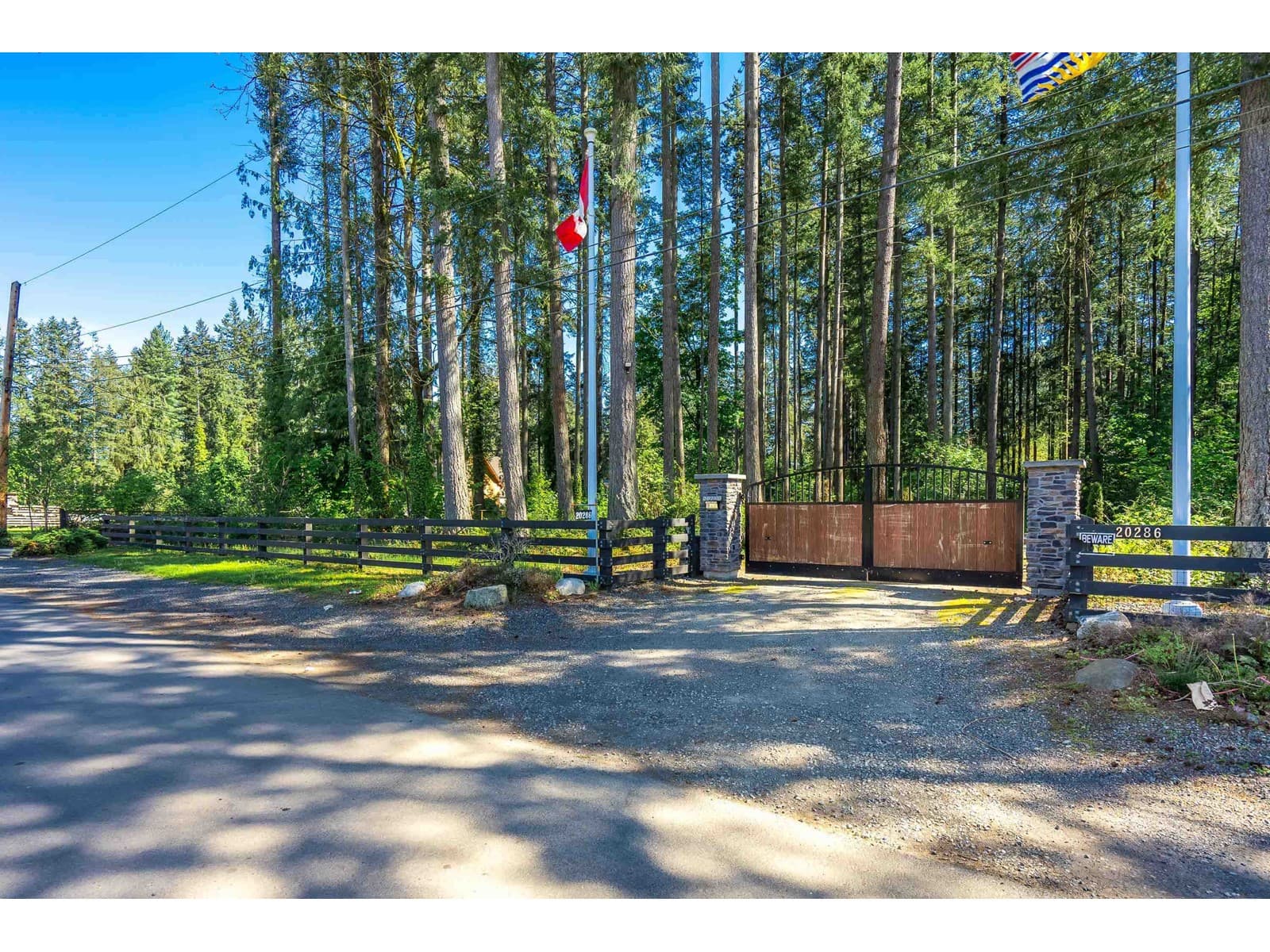 20286 27 AVENUE photo 2