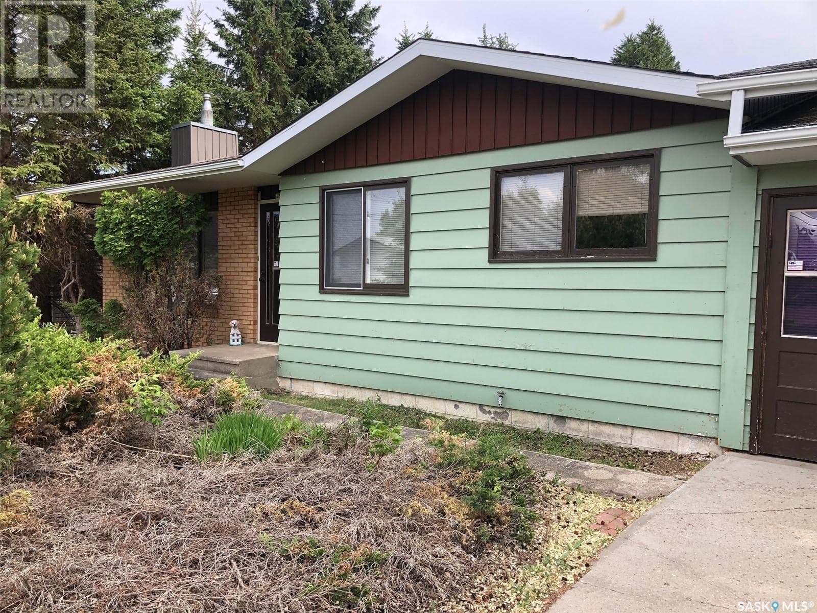 226 Saskatchewan STREET E photo 7