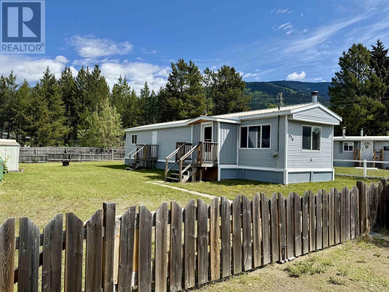 970 BEAVEN CRESCENT photo 5