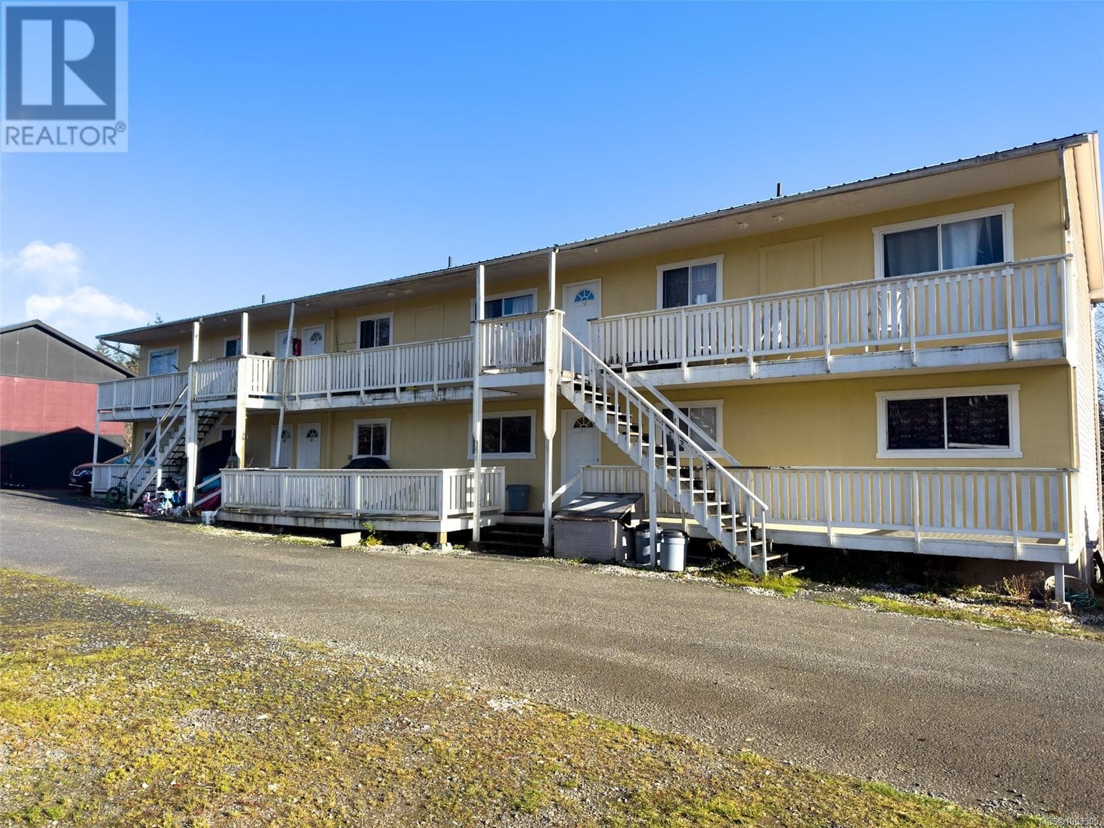 461 Coal Harbour Rd photo 2
