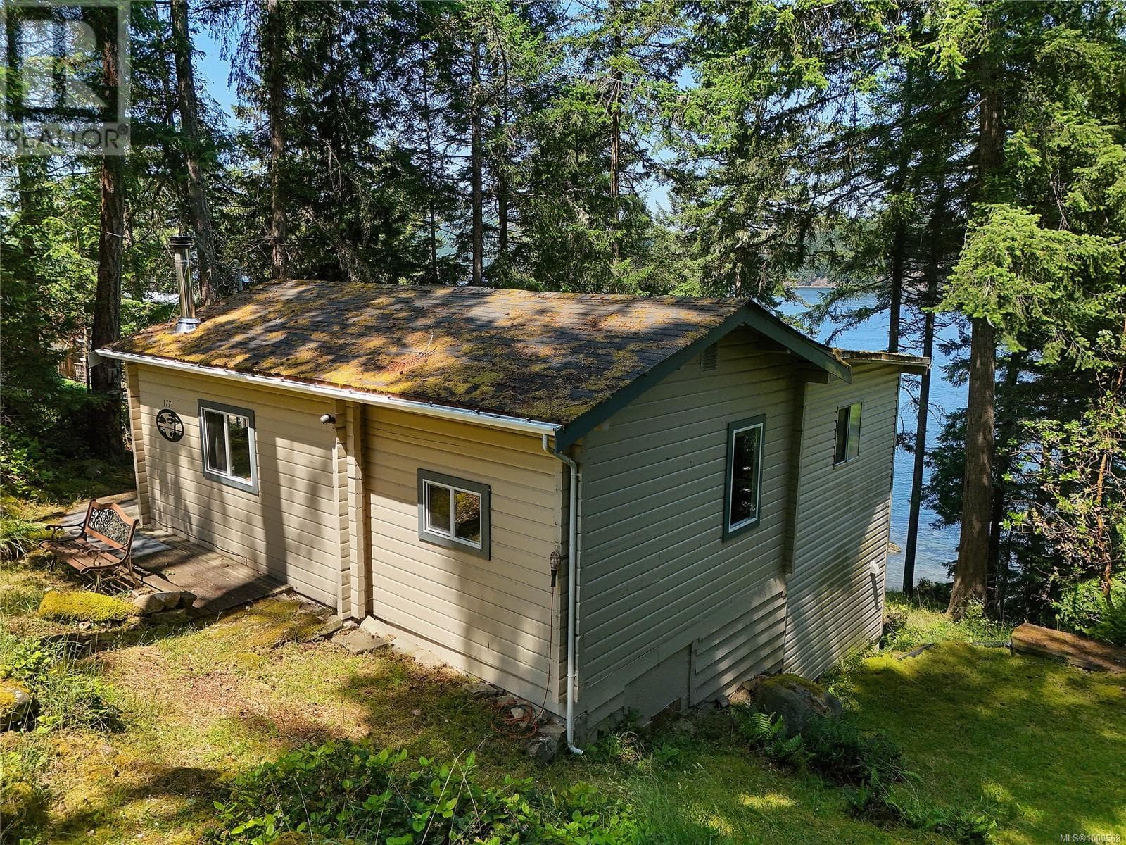177 Mariners Way photo 4