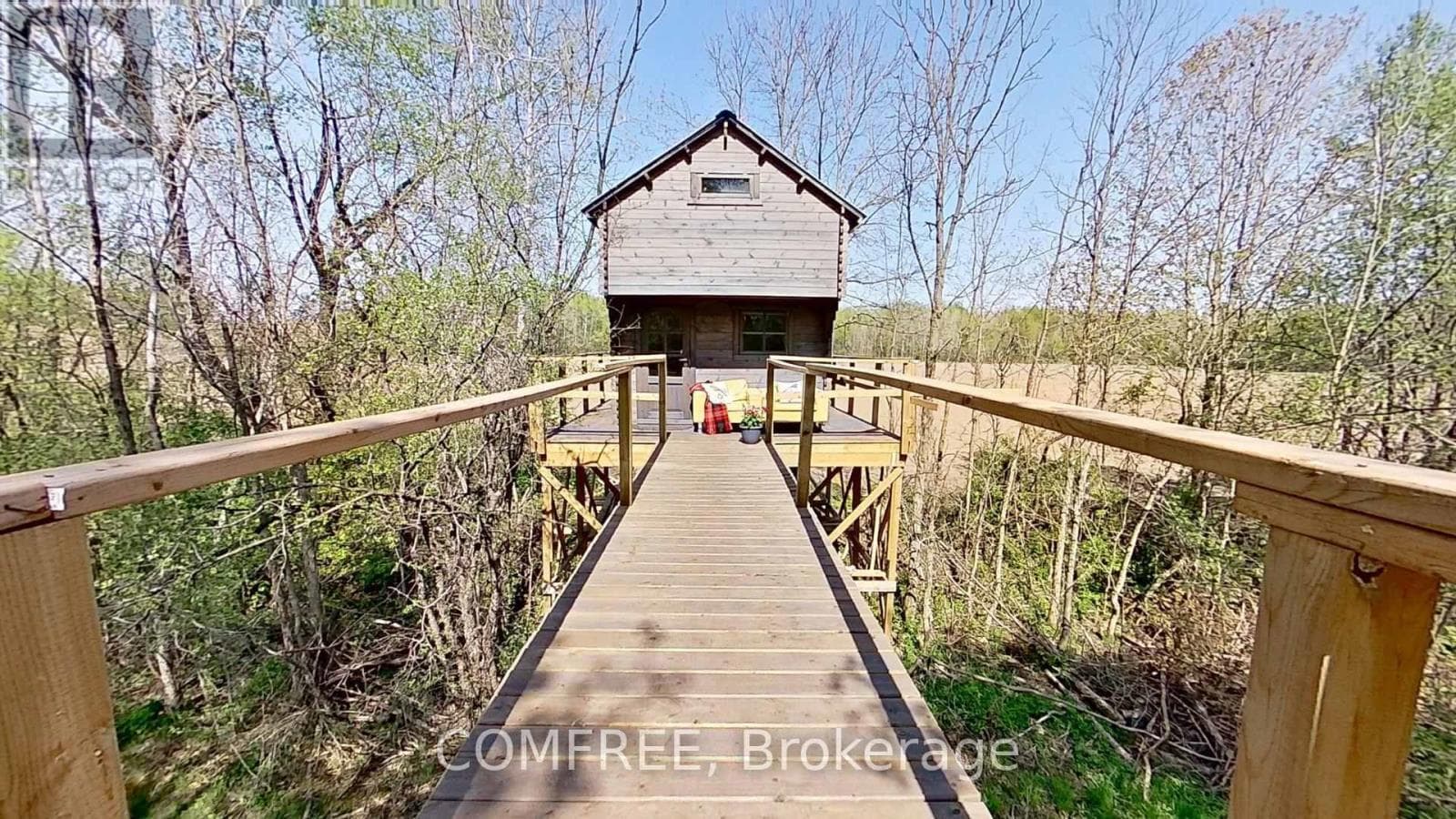 1 bed single family at 375500 37TH LINE — $750,000