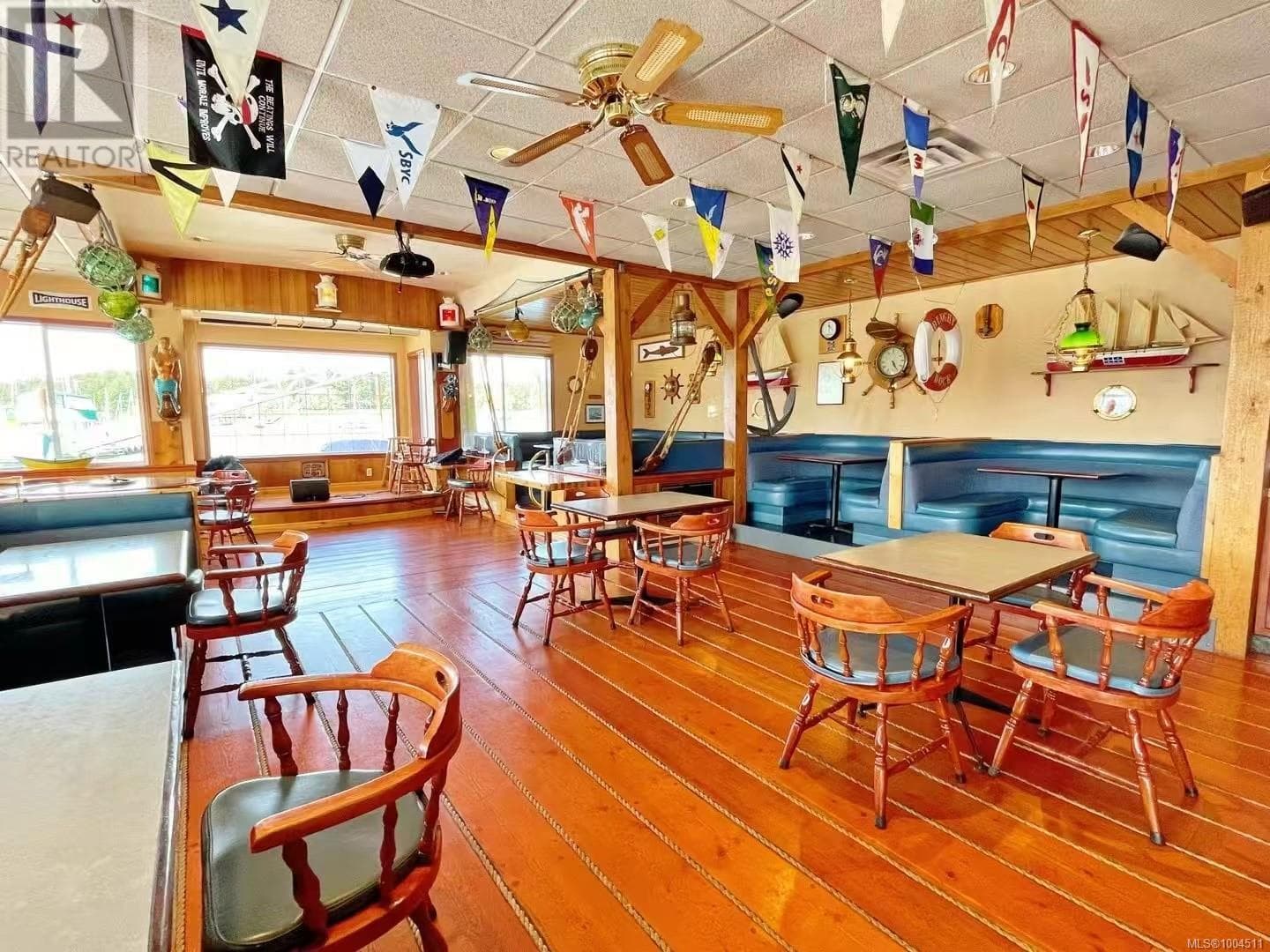 8 Pirates Lane photo 4