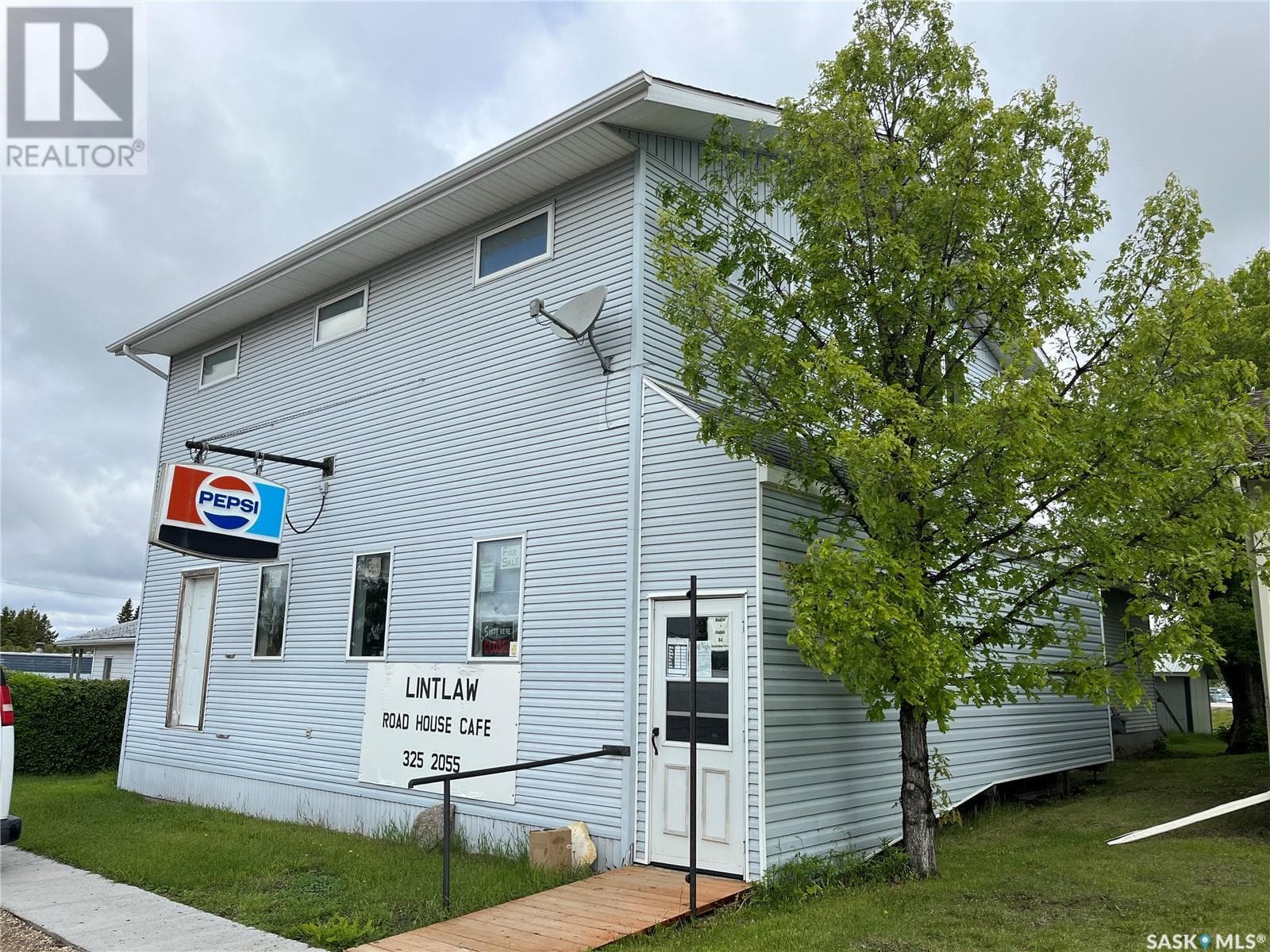 business at 108 1st AVENUE W — $154,900