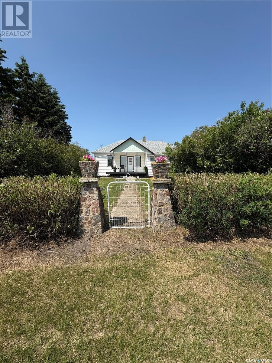 108 Warren ROAD