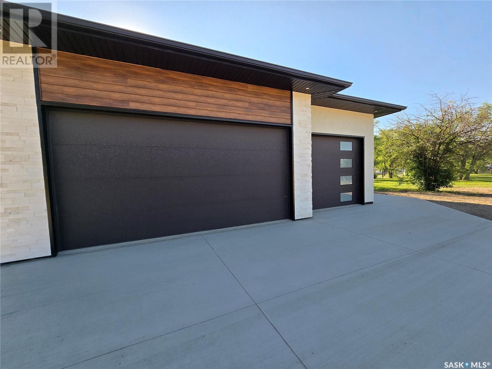 44 KENNEY CRESCENT — photo 3