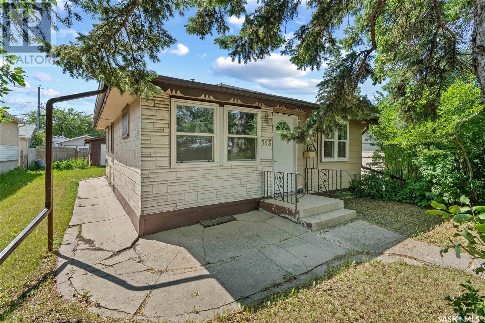 368 Rose STREET photo 2