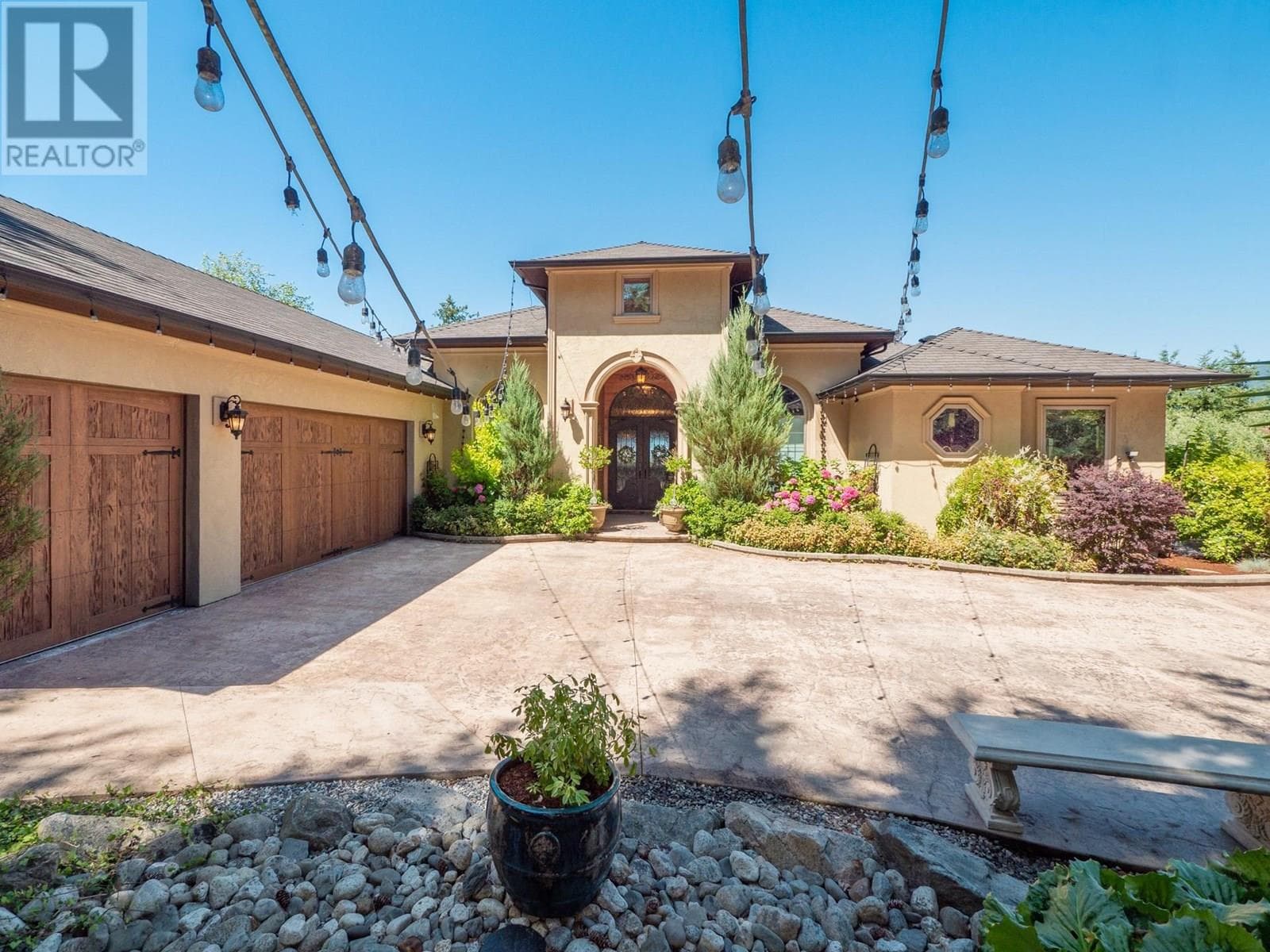 6391&93 SANDPIPER ROAD photo 2