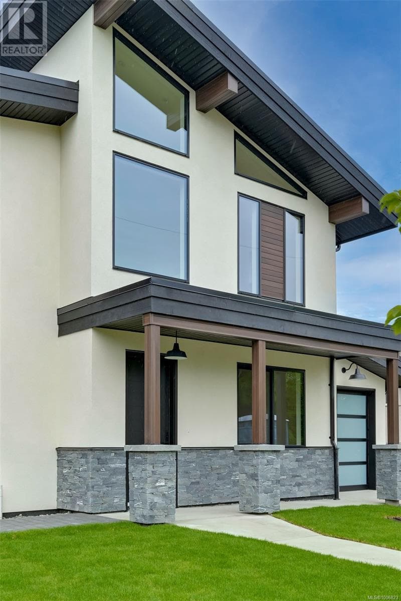 1624 Warren Gdns photo 3