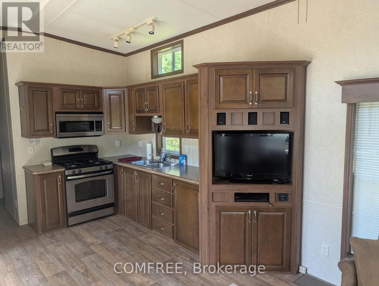 38 BOULTER LAKE ROAD photo 5