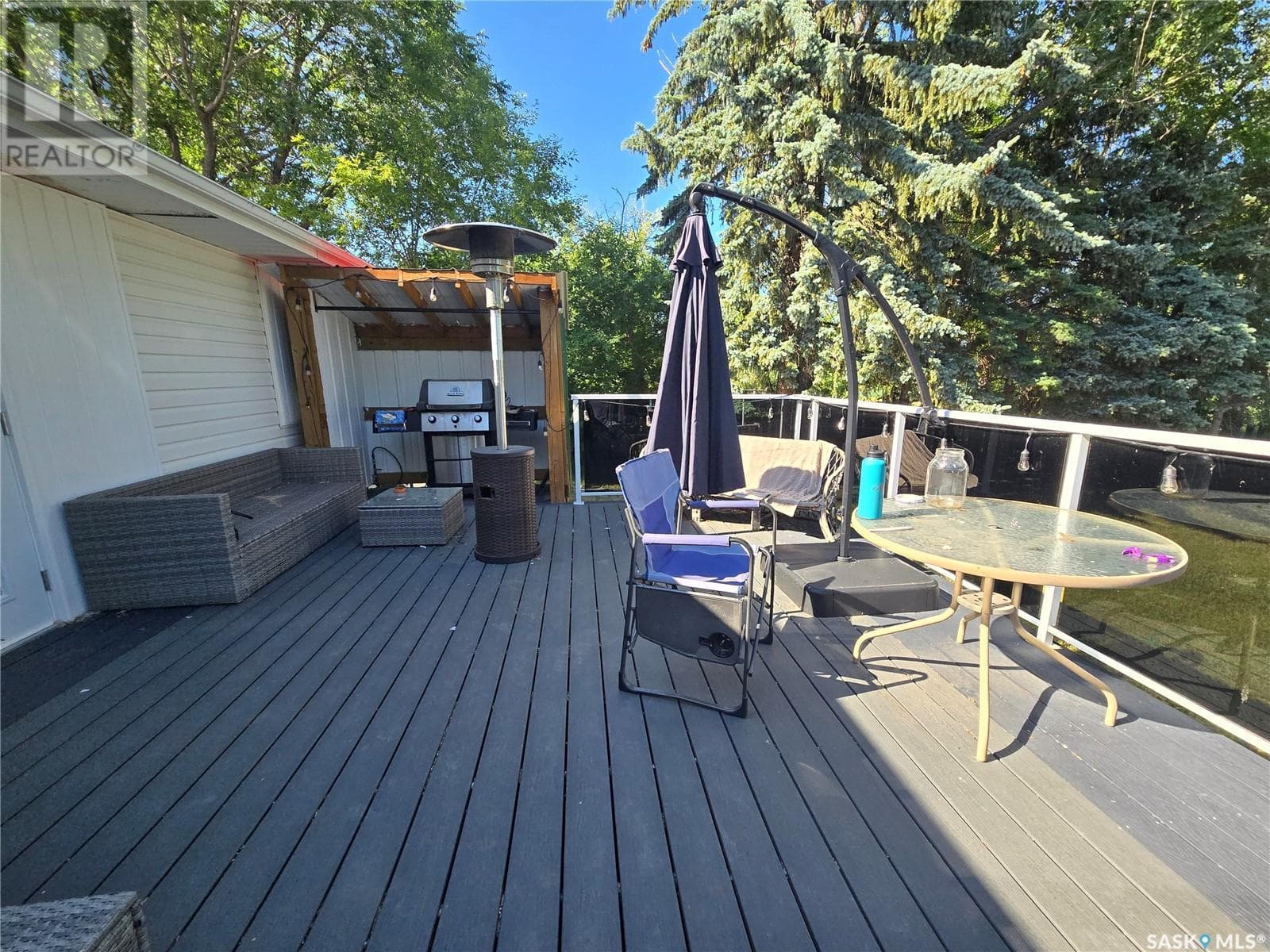 327 Russell STREET — photo 4