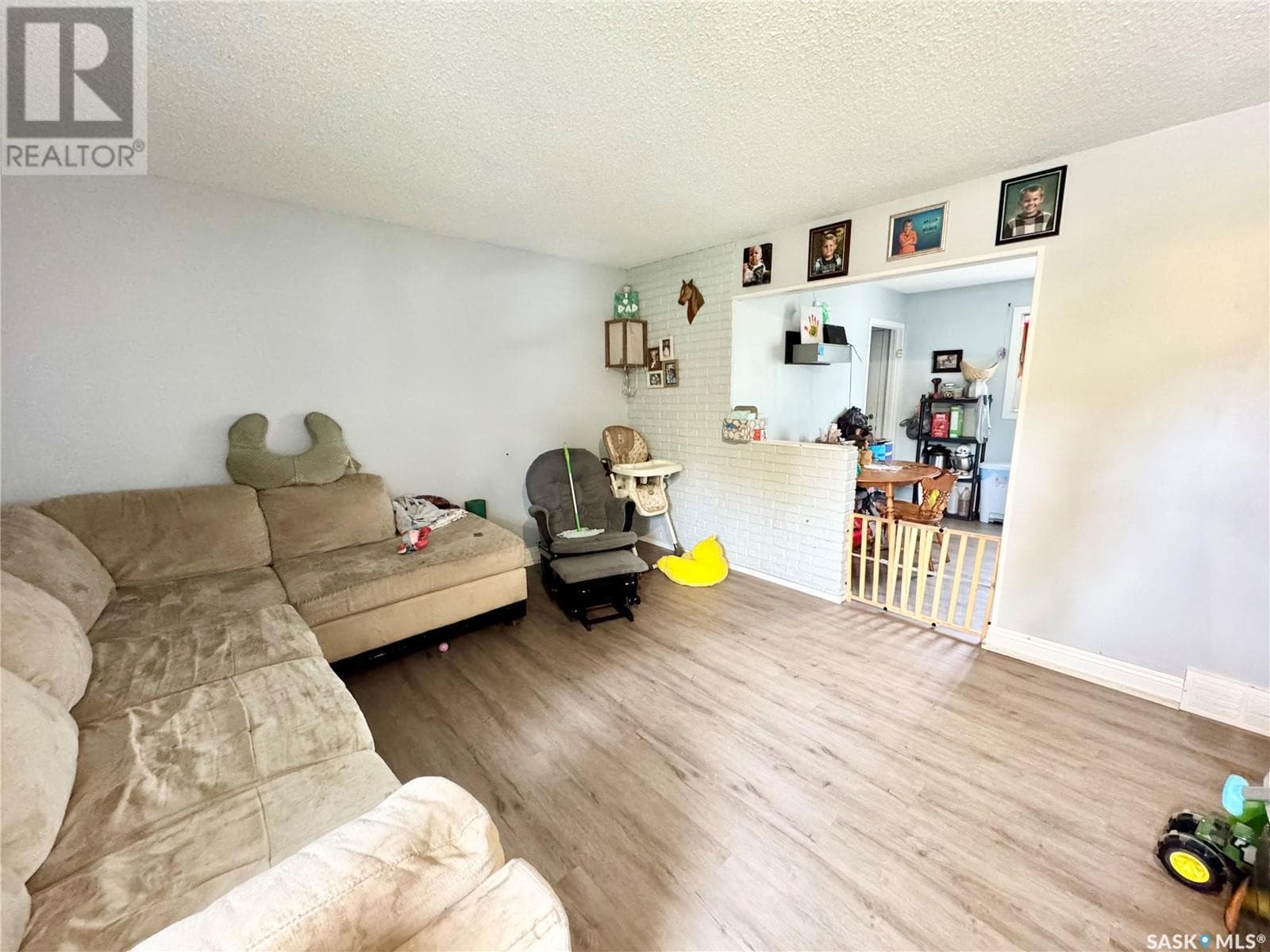 130 Donaldson STREET — photo 3