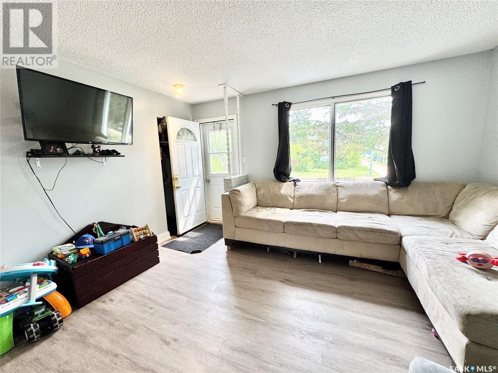 130 Donaldson STREET — photo 4