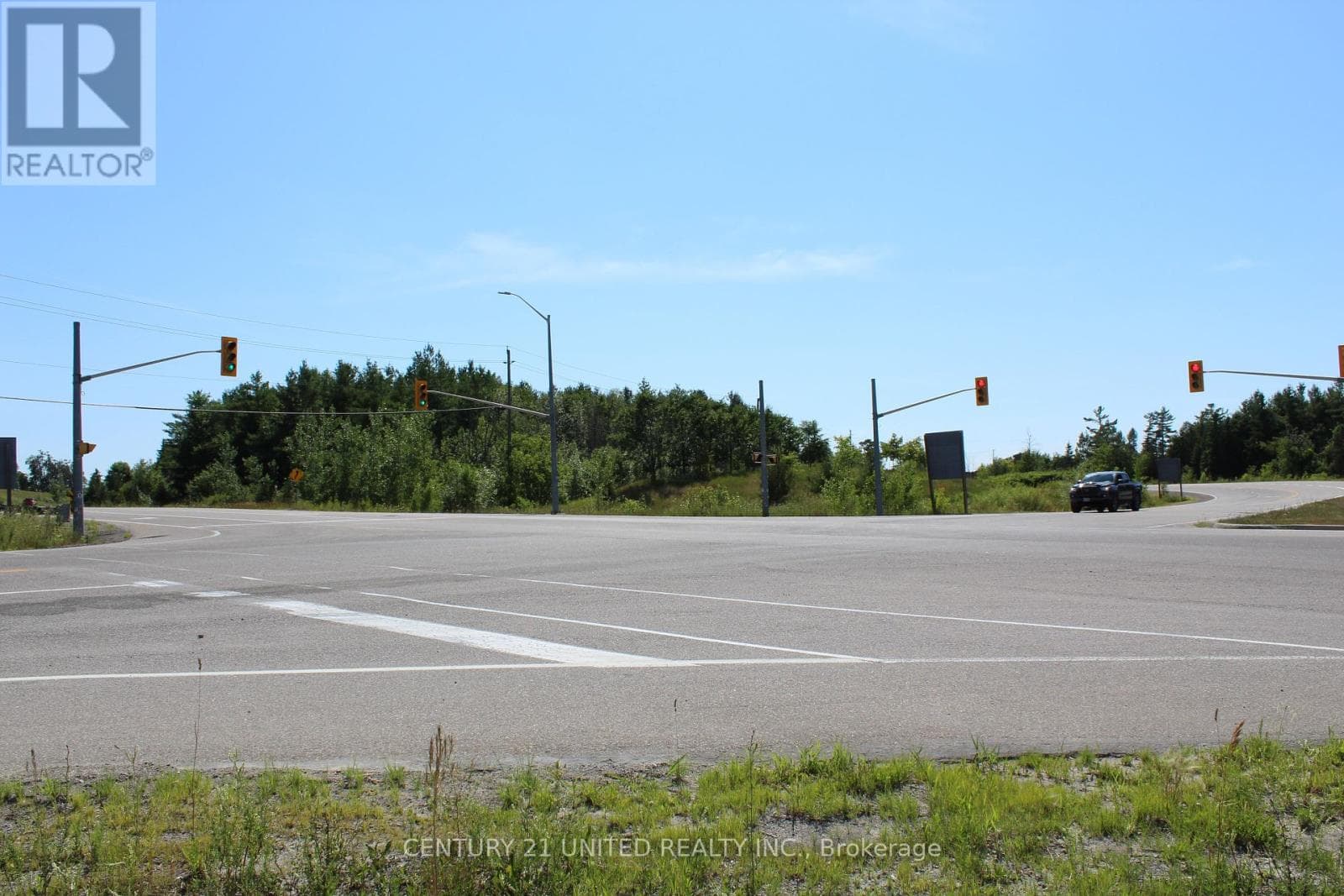 0 HIGHWAY 28 photo 4