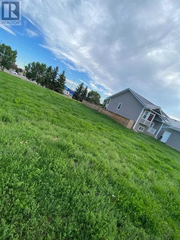 89 Upland Boulevard W — photo 3