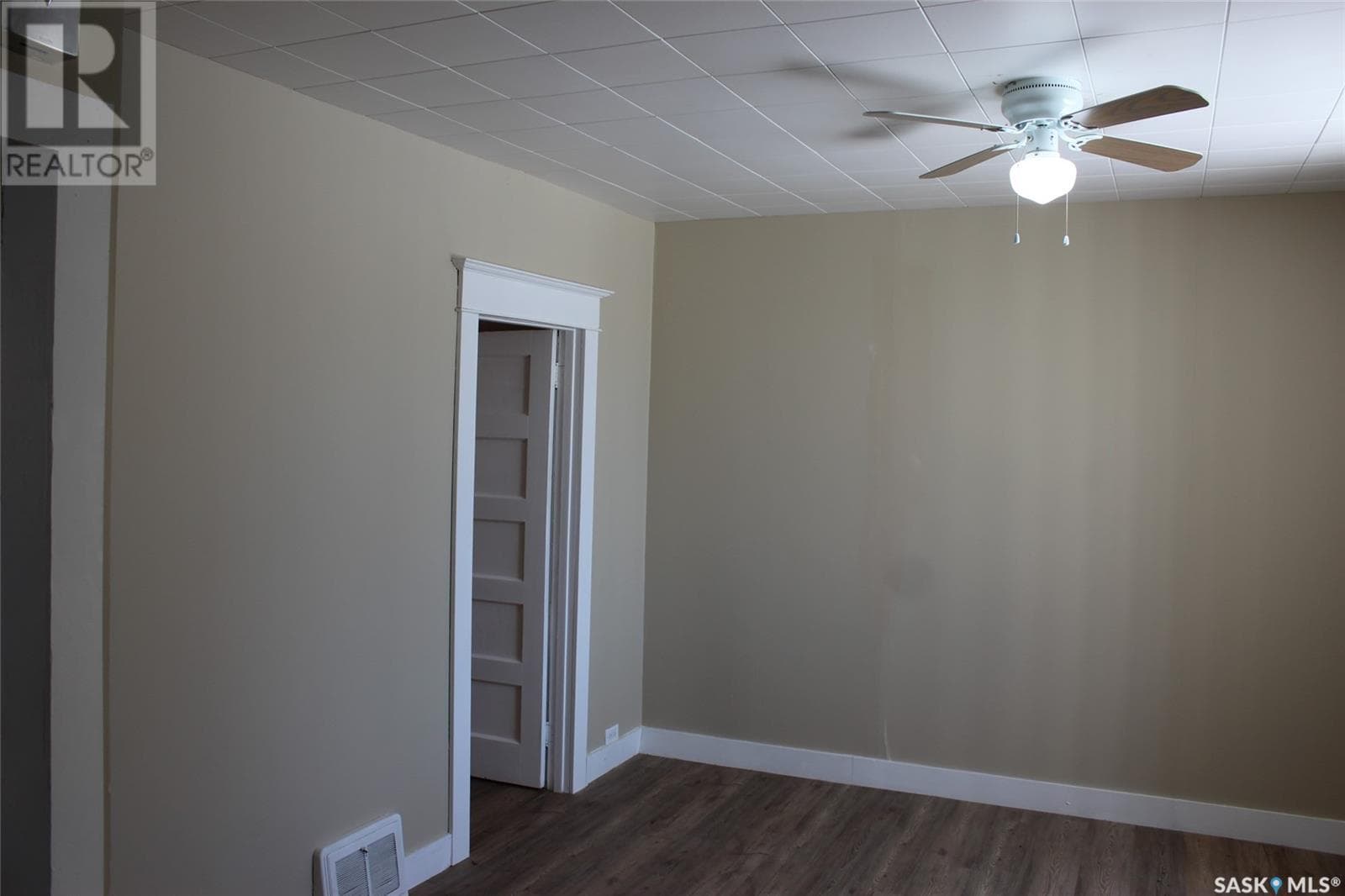 410 Main STREET — photo 3