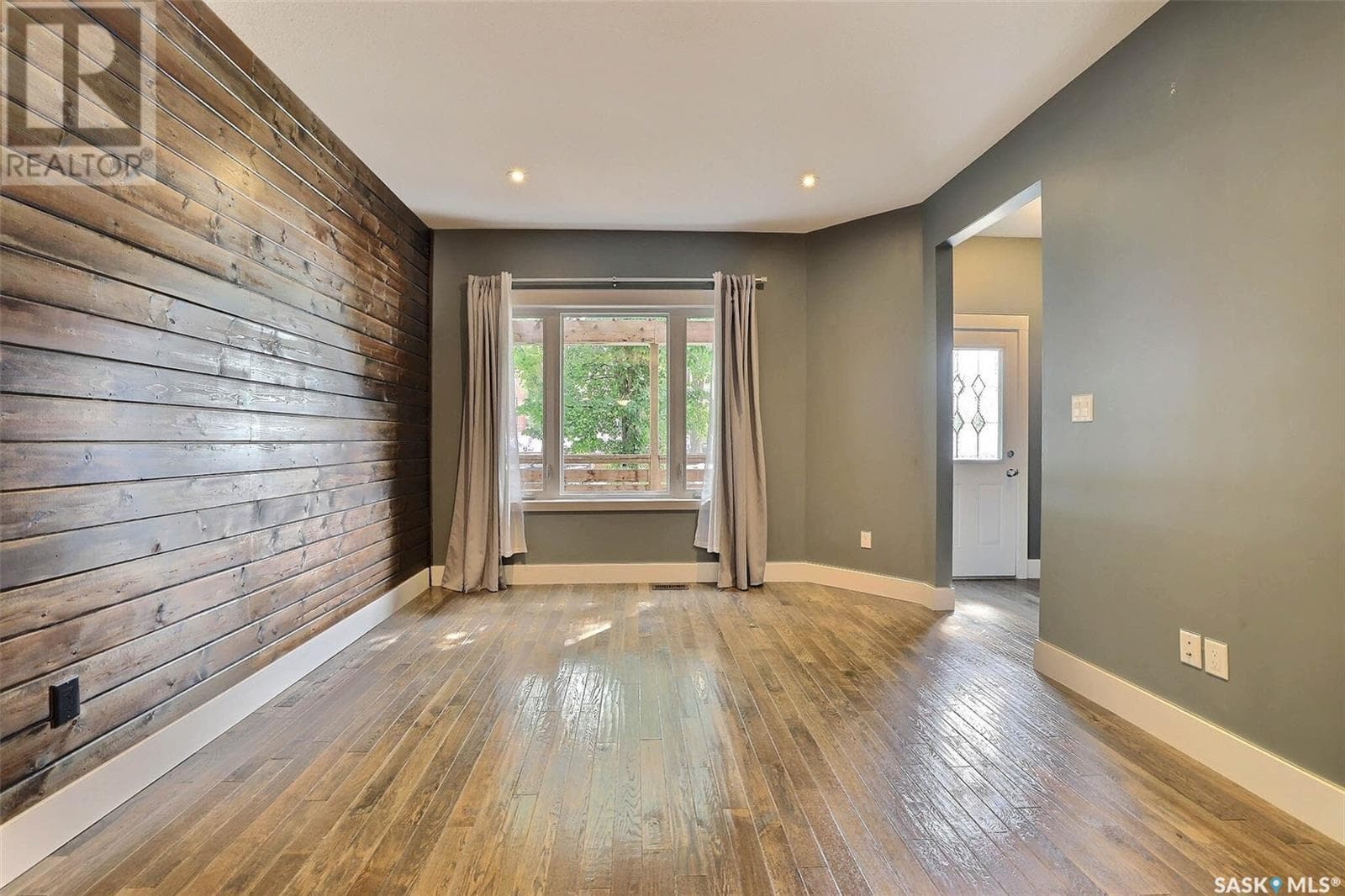 2248 Halifax STREET — photo 3