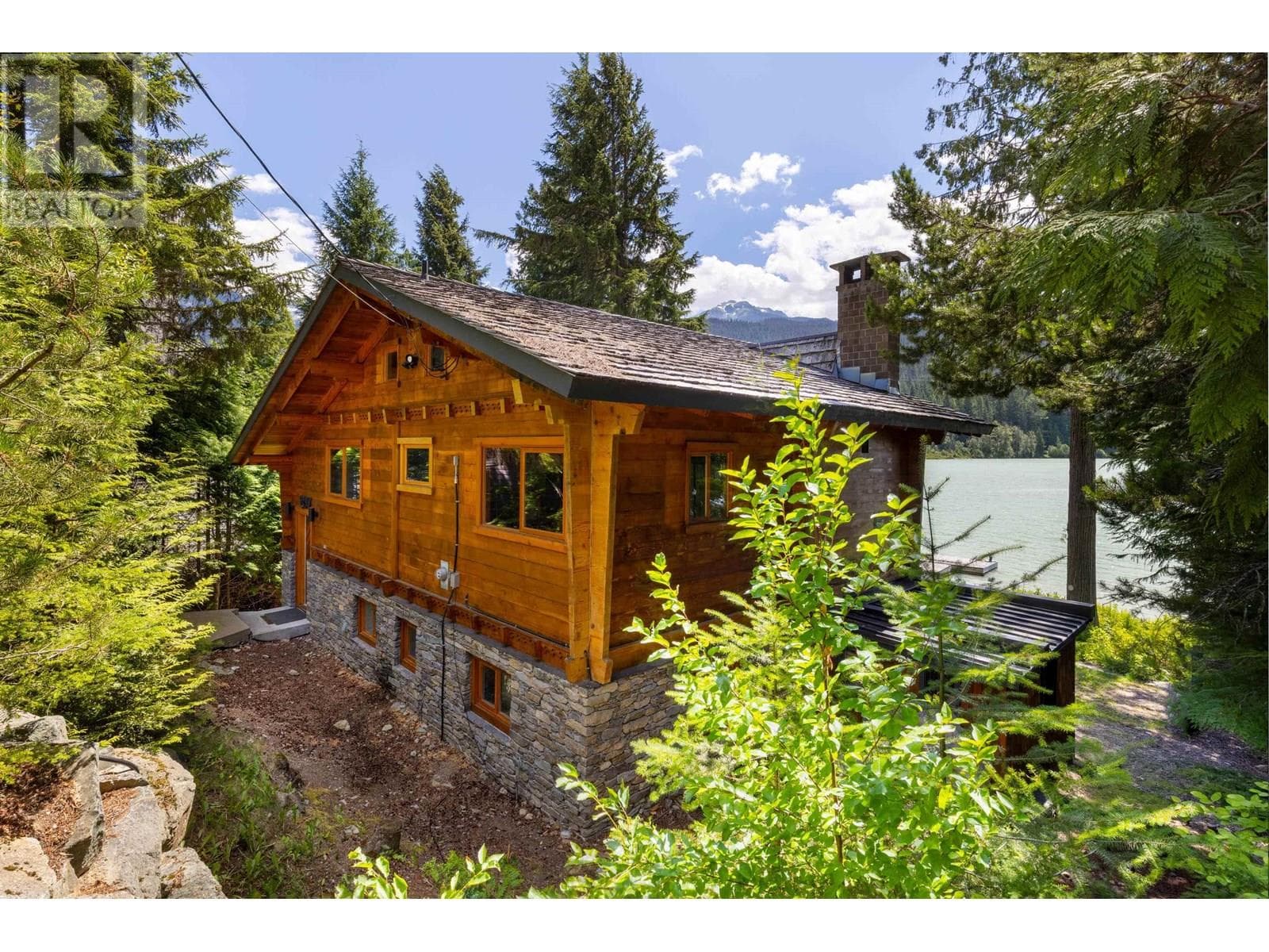 9249 LAKESHORE DRIVE photo 3