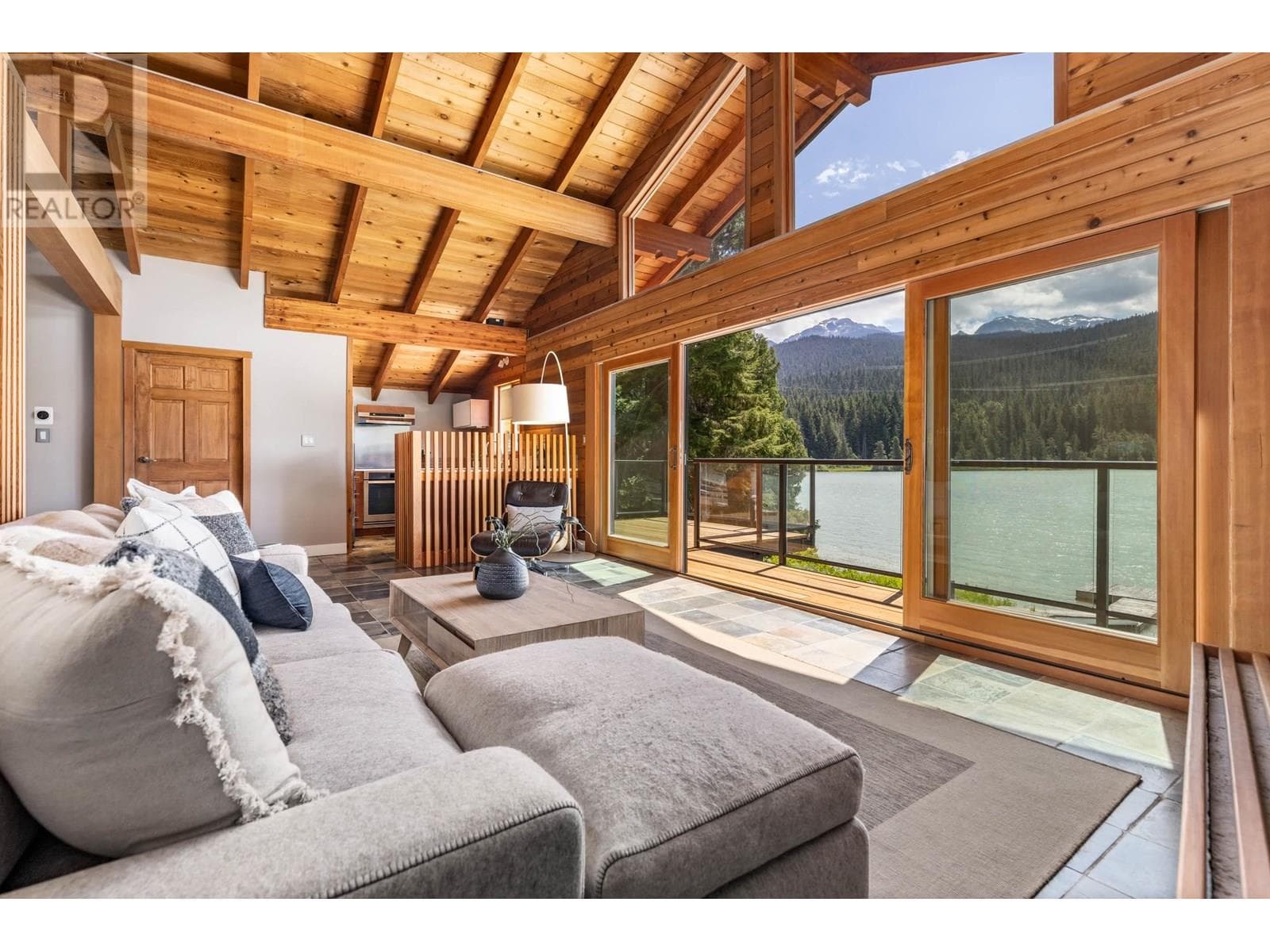 9249 LAKESHORE DRIVE photo 5