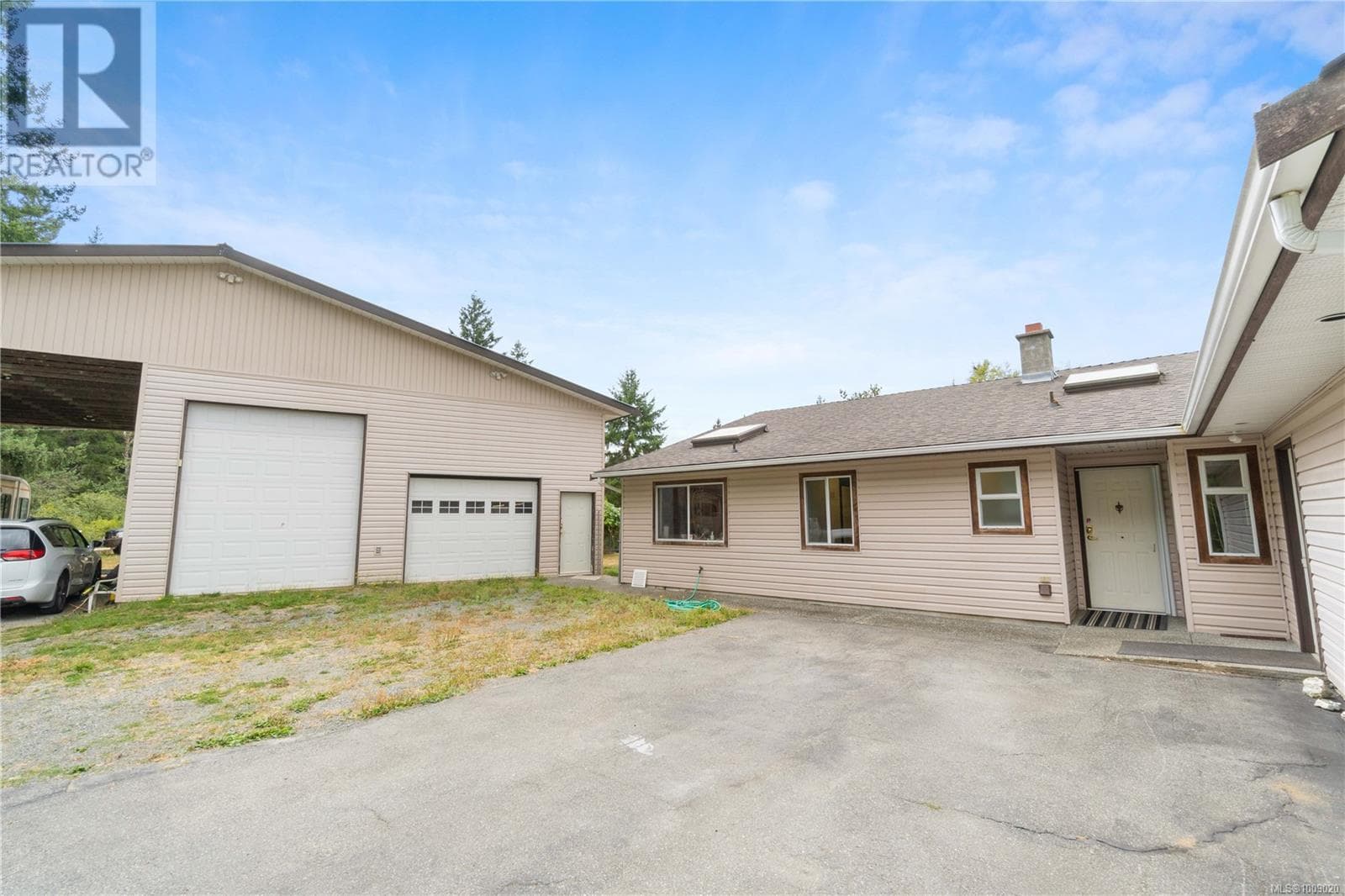 2445 Godfrey Rd photo 2