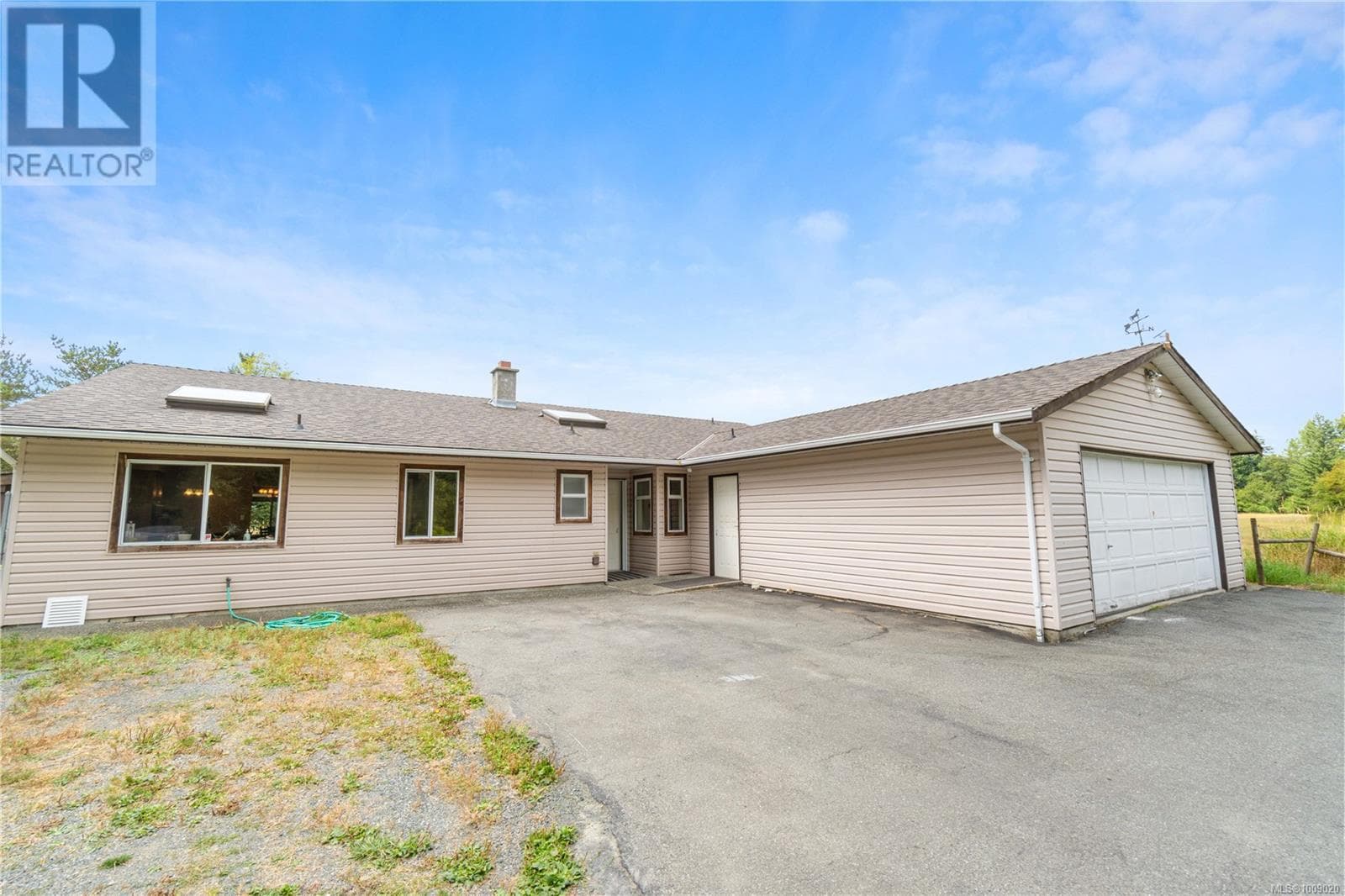 2445 Godfrey Rd photo 3