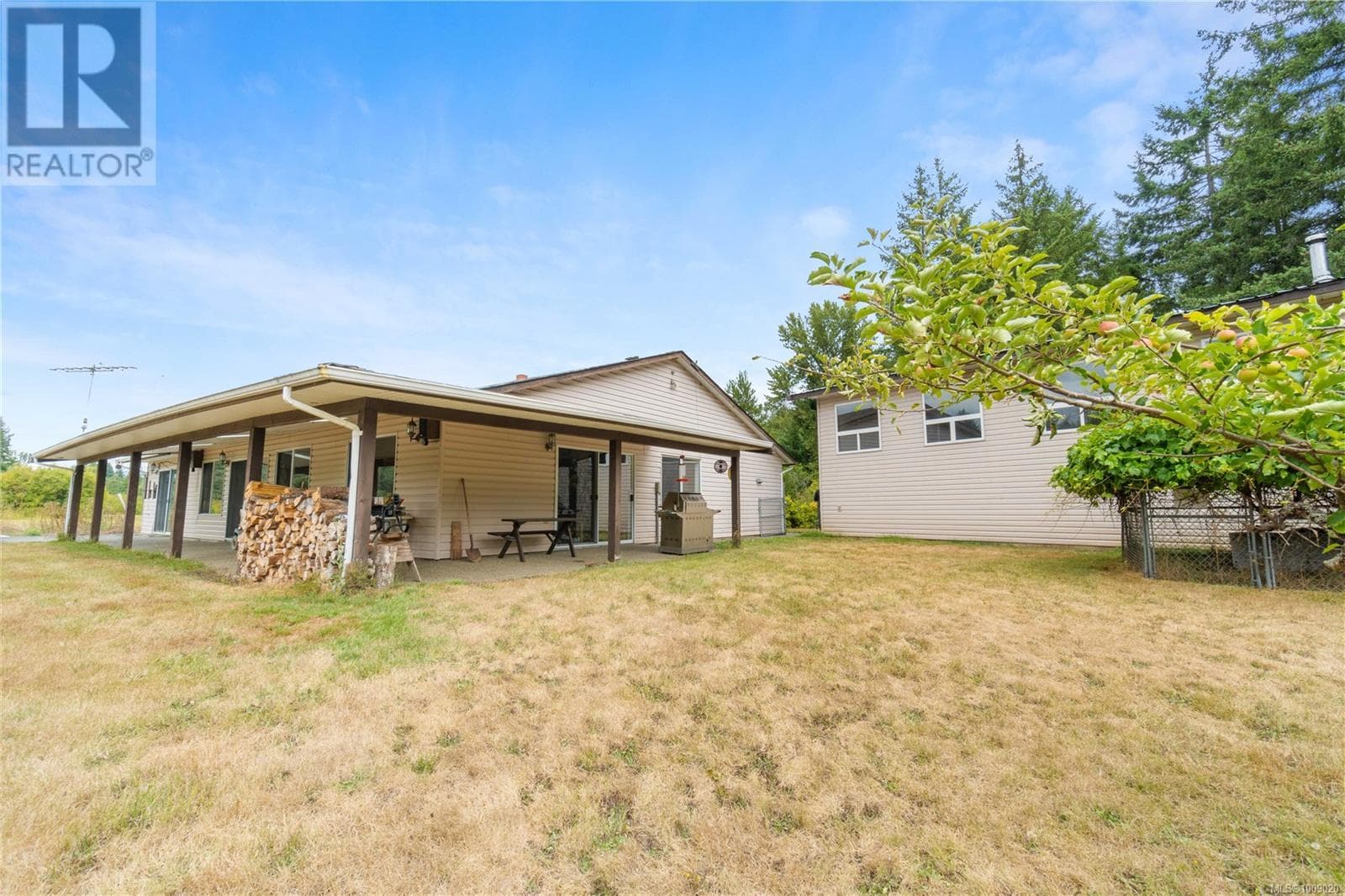 2445 Godfrey Rd photo 4