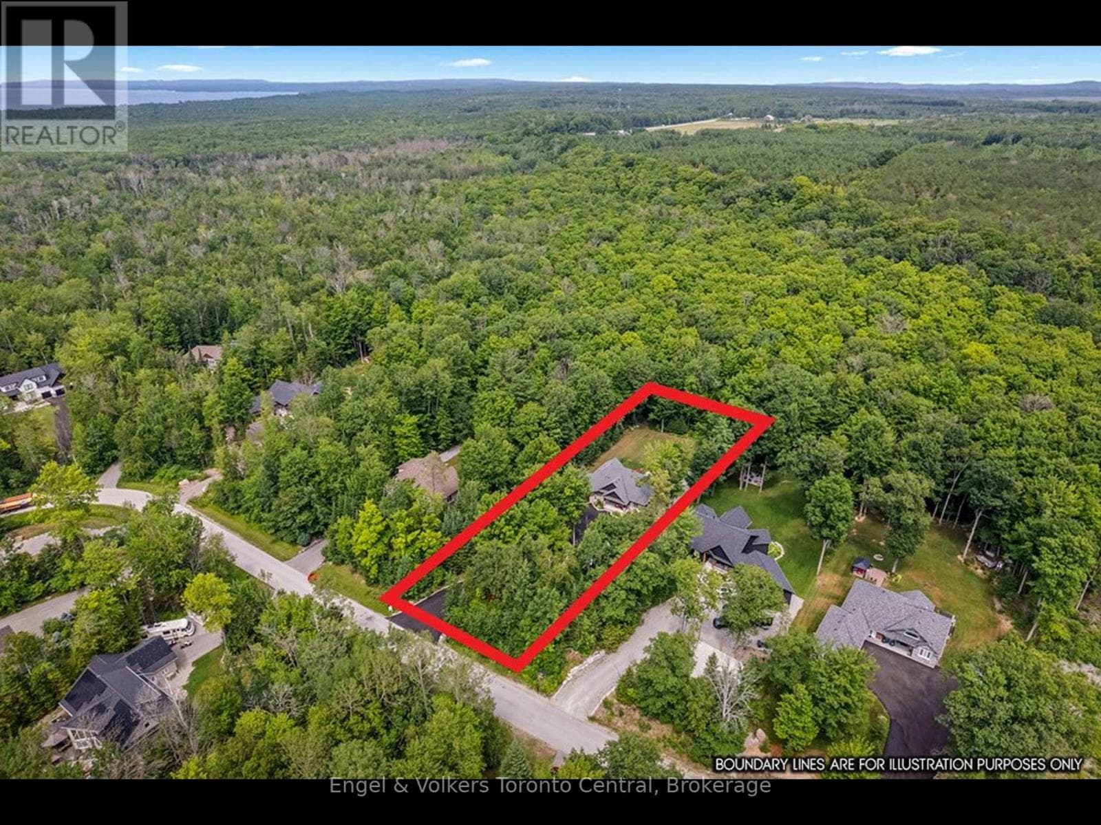 81 SPRUCE STREET photo 3