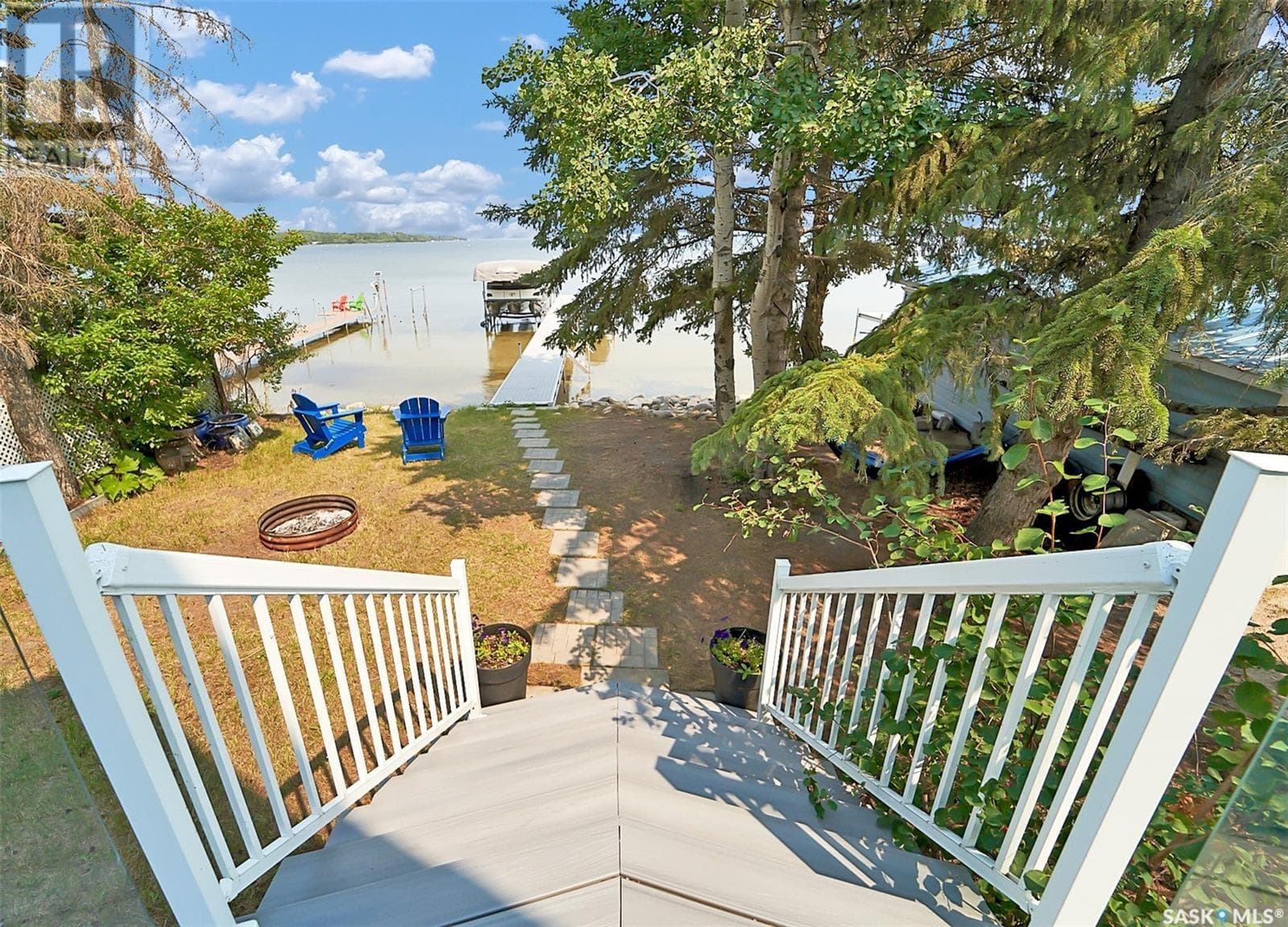 217 Beach AVENUE photo 4