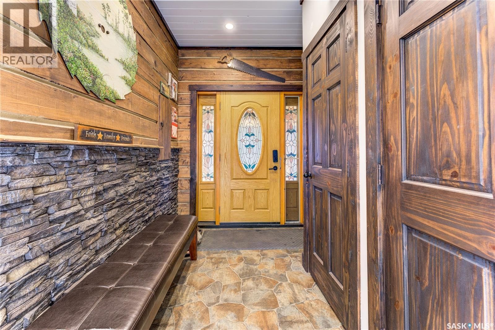 605 Cedar CLOSE — photo 3
