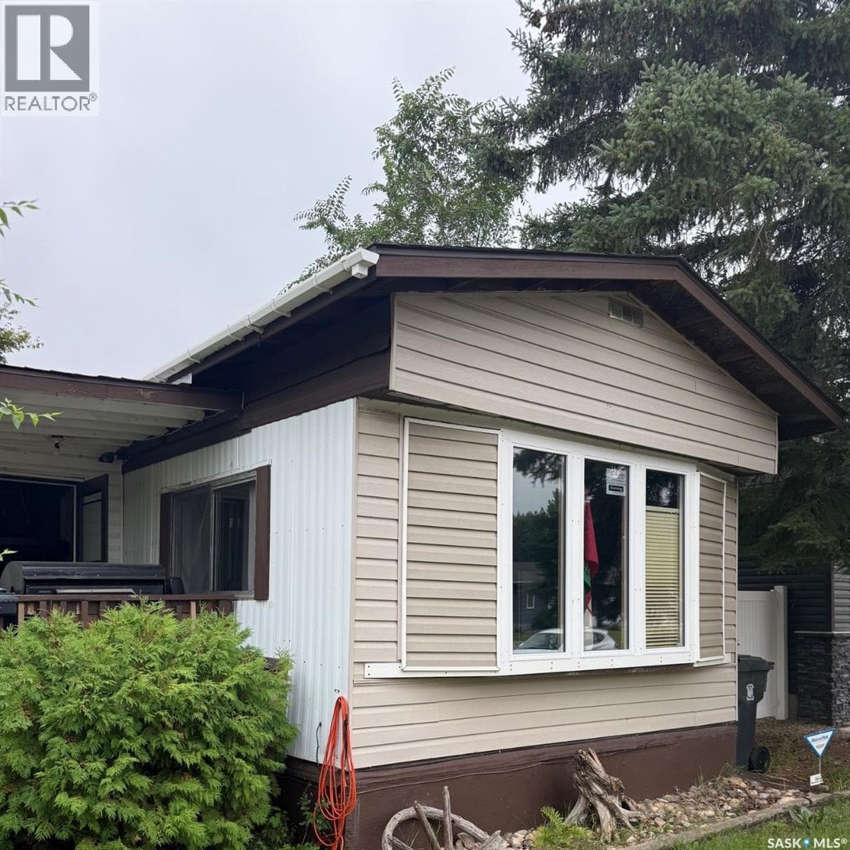 2 bed 1 bath single family at 251 30th STREET W — $79,900