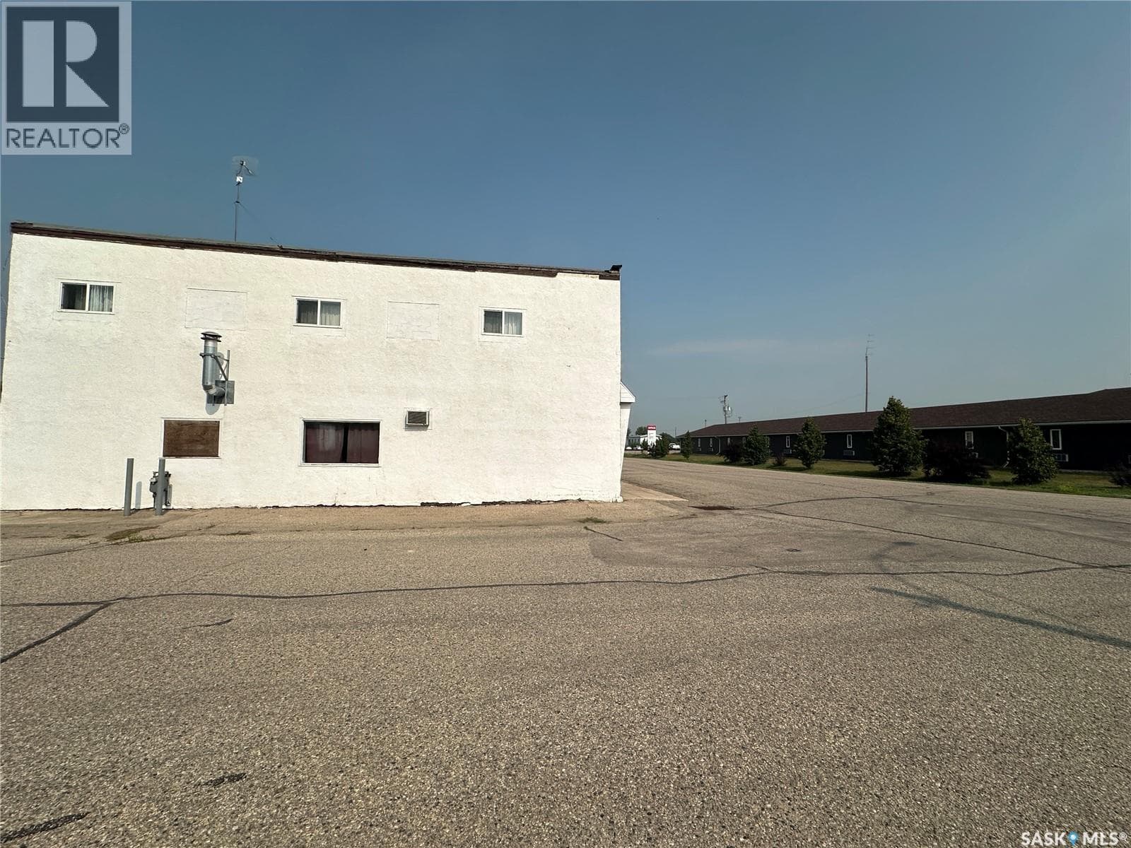 331 Railway AVENUE — photo 4