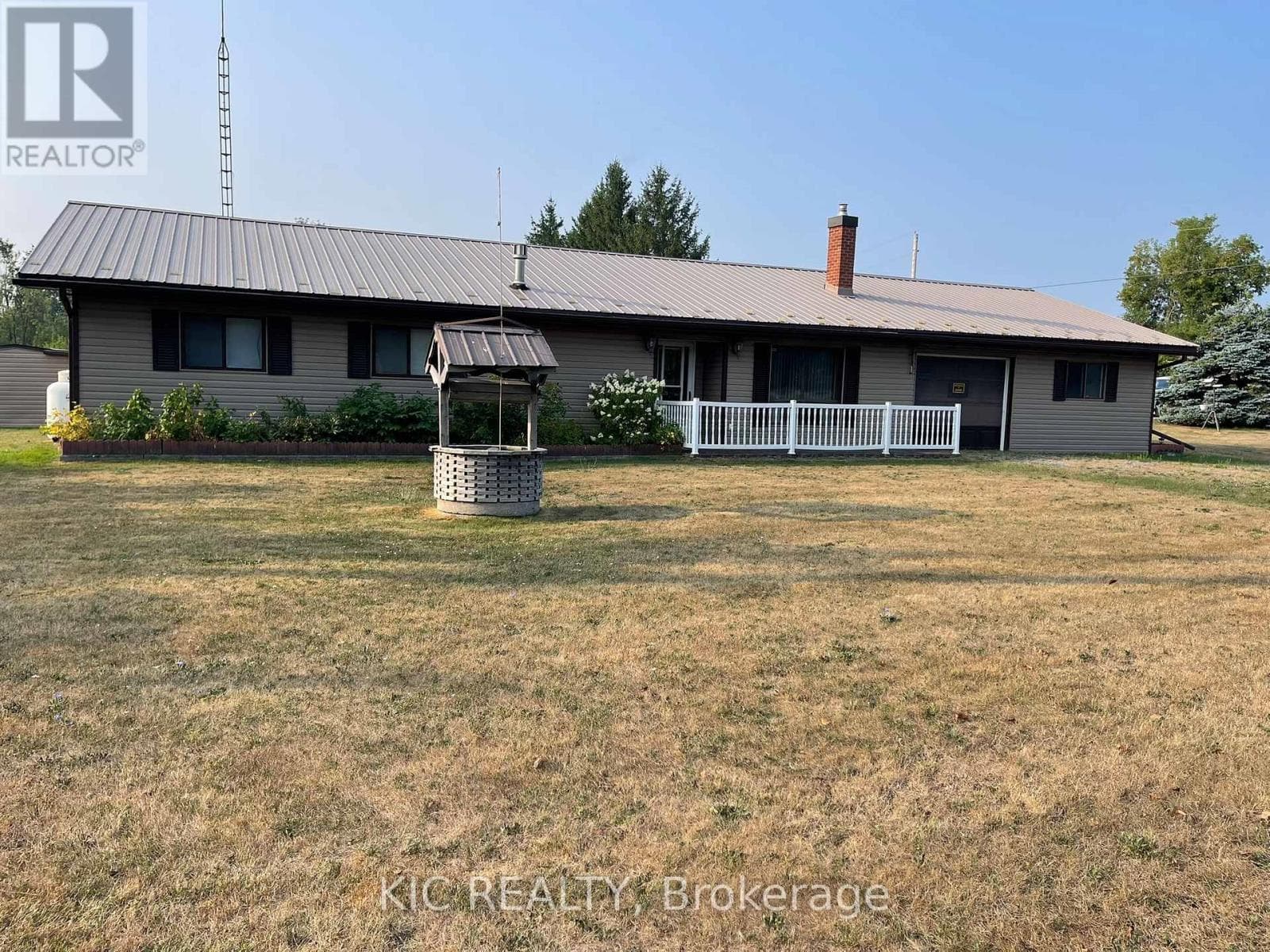 2 bed 1 bath single family at 2183 ASPHODEL 5 LINE — $649,900
