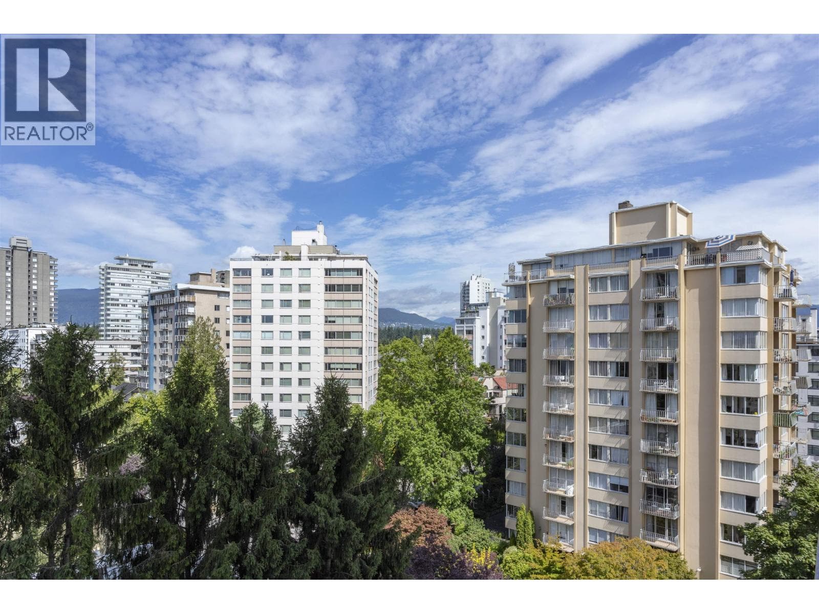 904 1850 COMOX STREET photo 4