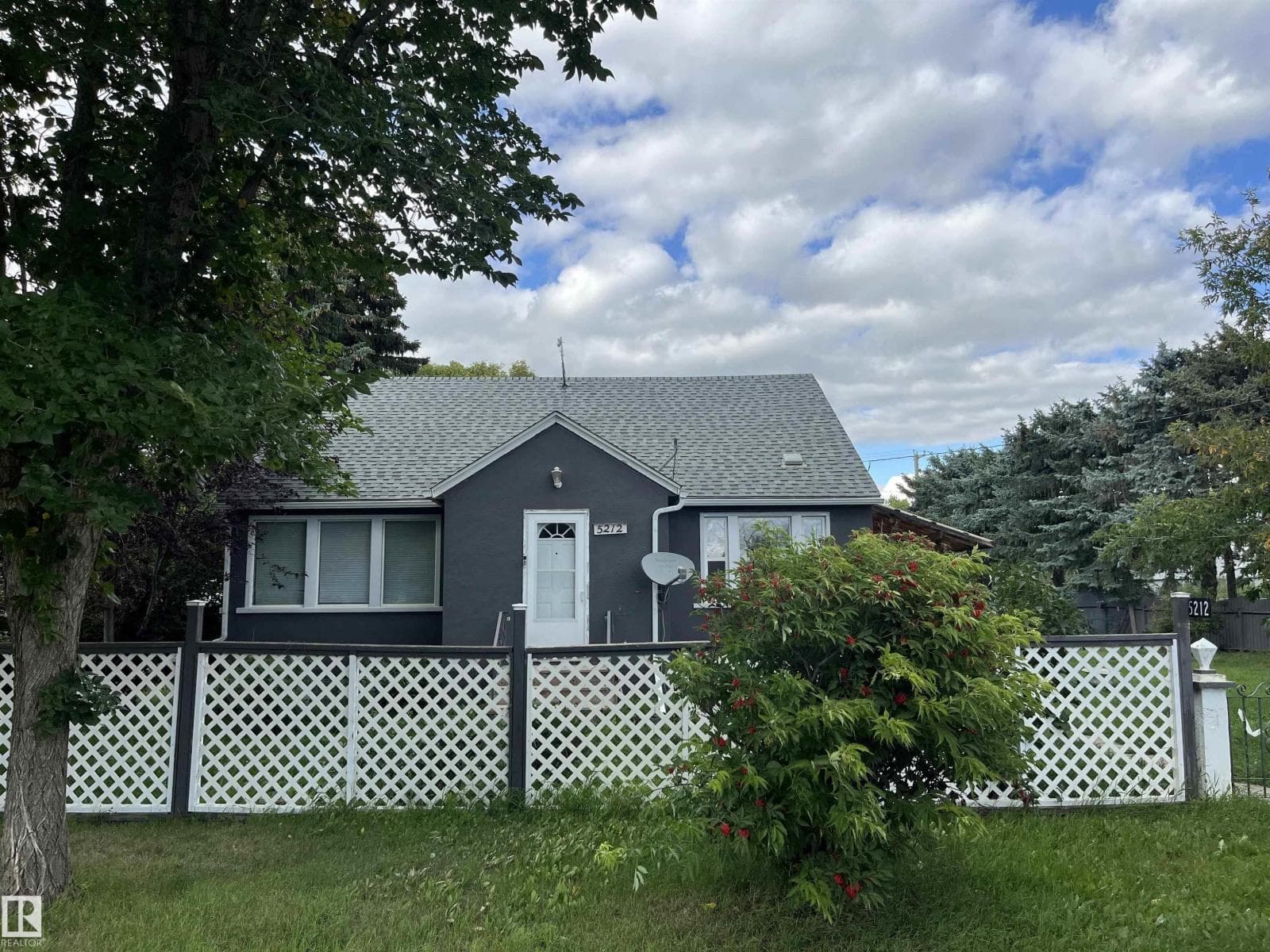 5212 52 AV