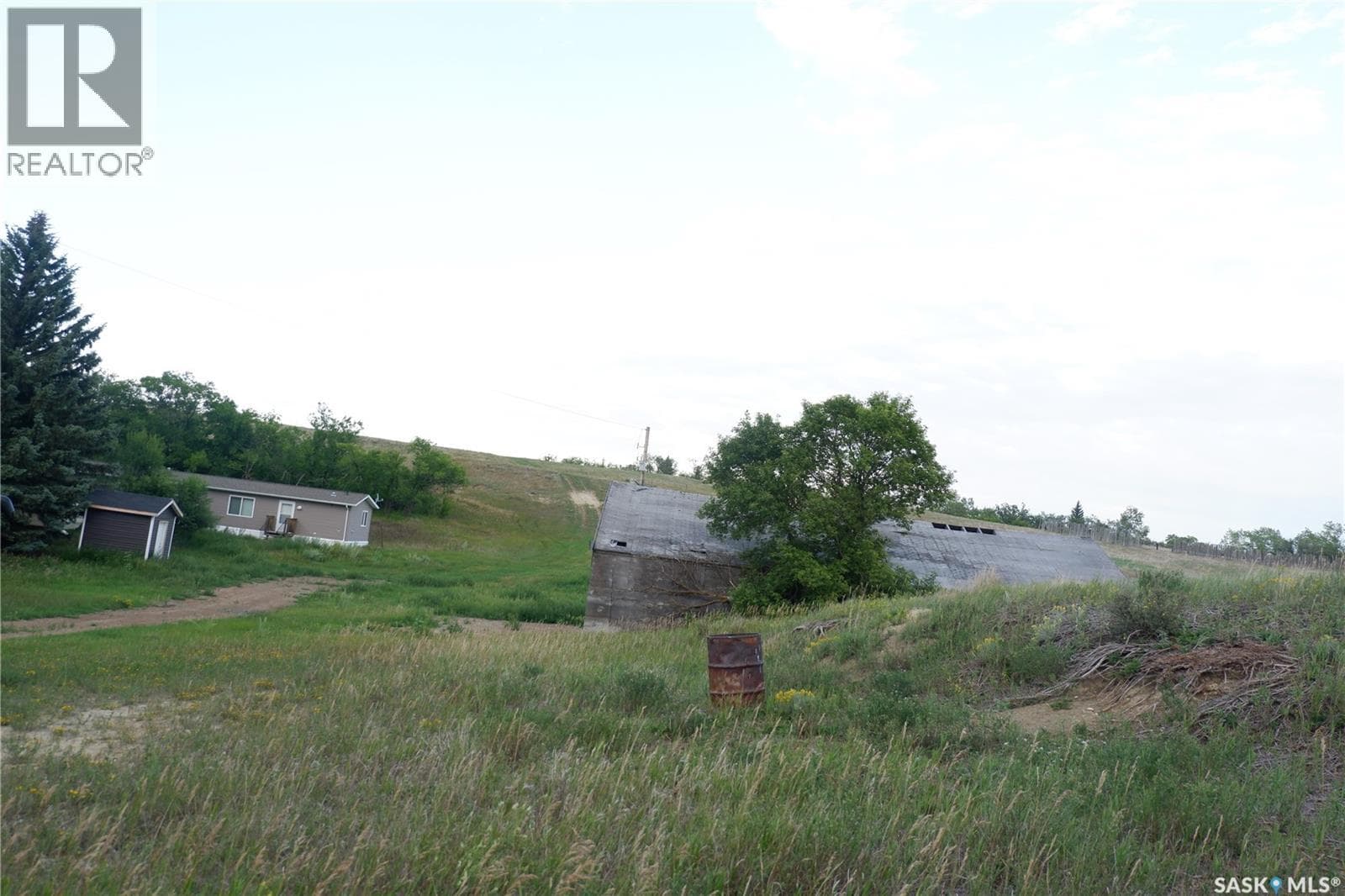 Rayner acreage